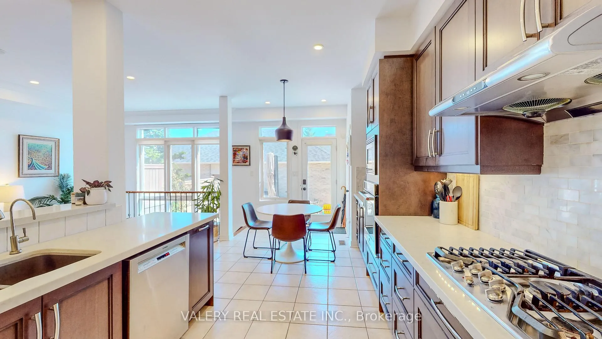Photo 12 of 3006 Richview Boulevard, Oakville, Bronte Creek — HOMEH