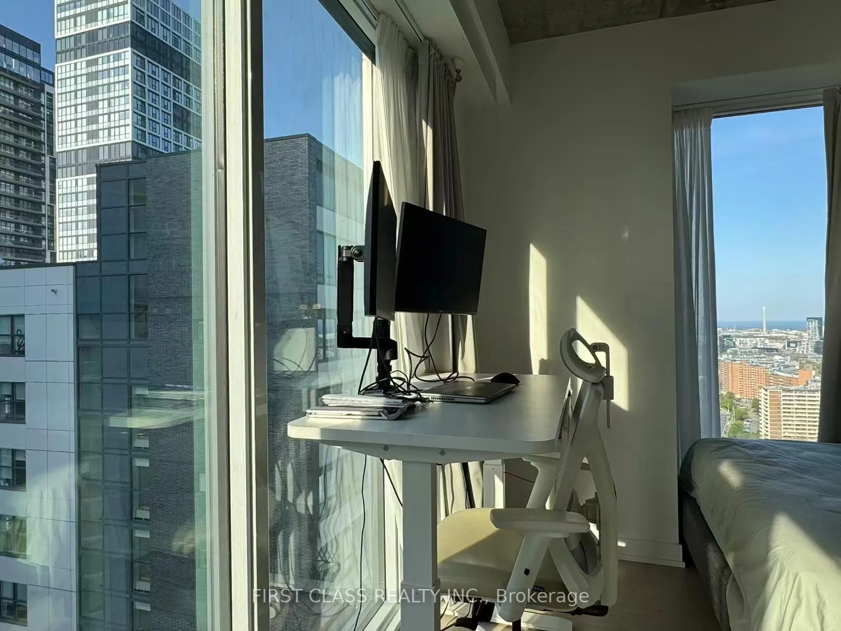Photo 4 of Unit 3108, 65 Mutual Street, Toronto, Church-Yonge Corridor — HOMEH
