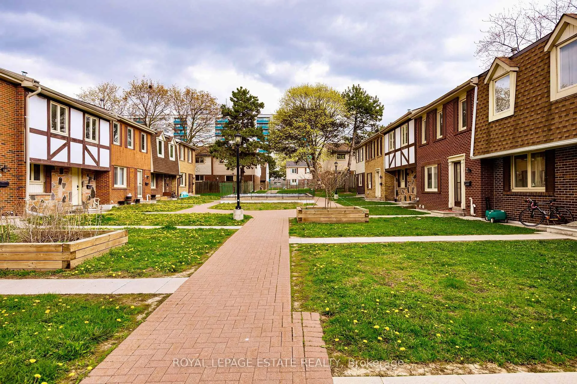 Photo 28 of Unit 78, 270 Timberbank Boulevard, Scarborough, L'Amoreaux — HOMEH