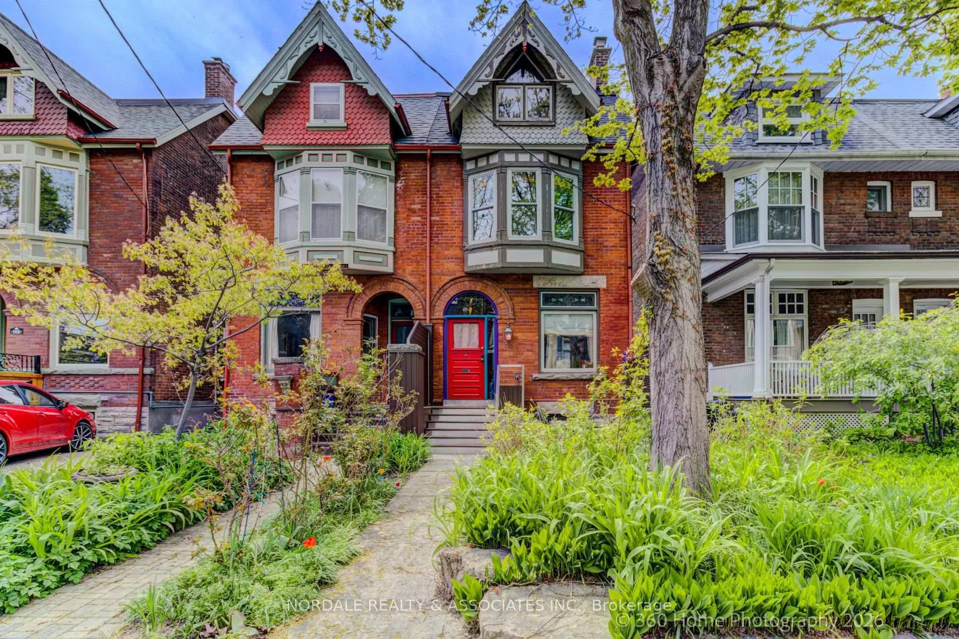 Photo 2 of 170 Howland Avenue, Toronto, The Annex — HOMEH