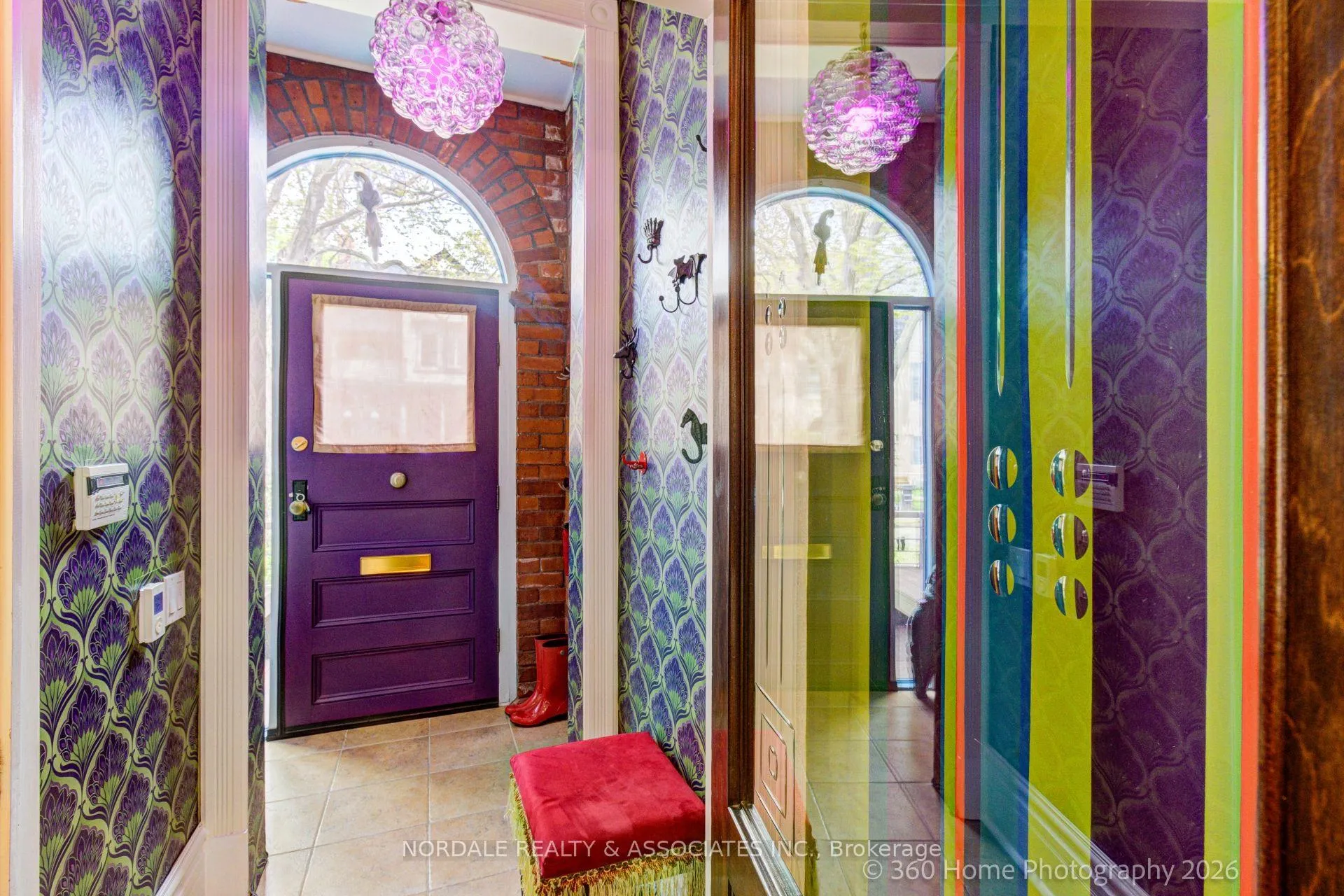 Photo 4 of 170 Howland Avenue, Toronto, The Annex — HOMEH