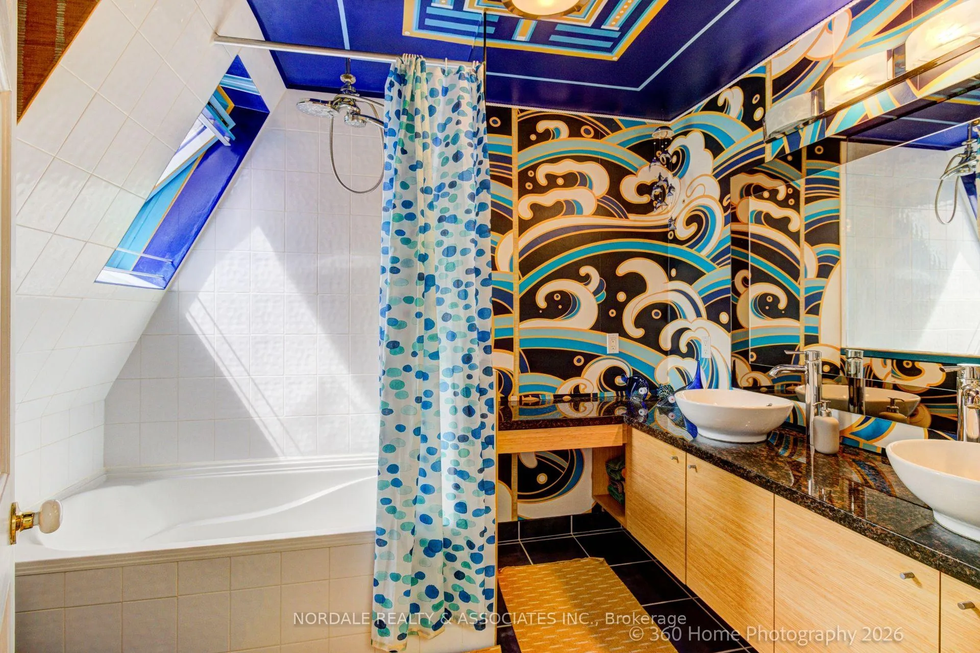 Photo 23 of 170 Howland Avenue, Toronto, The Annex — HOMEH
