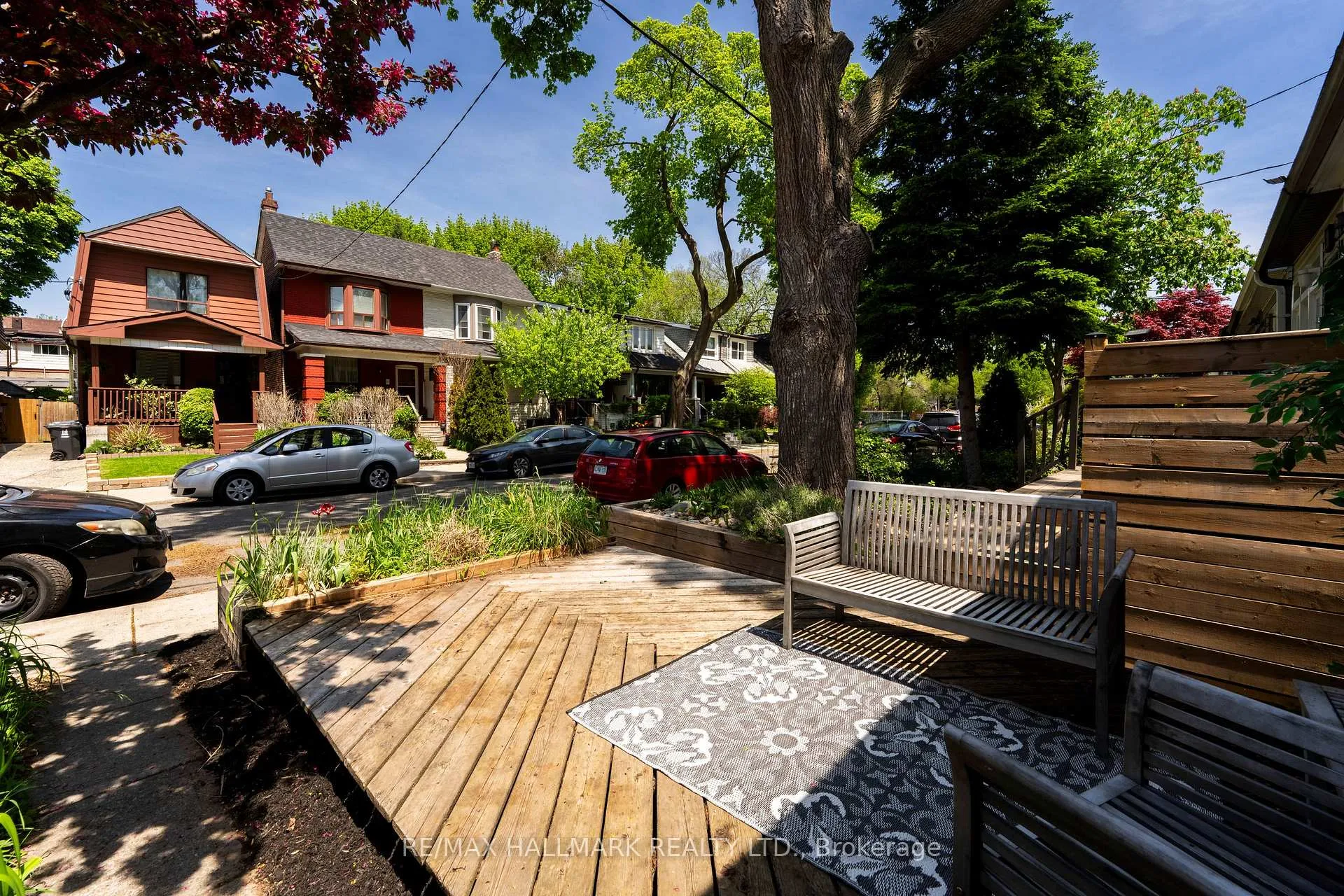 Photo 6 of 17 Mountalan Avenue, Toronto, Greenwood-Coxwell — HOMEH