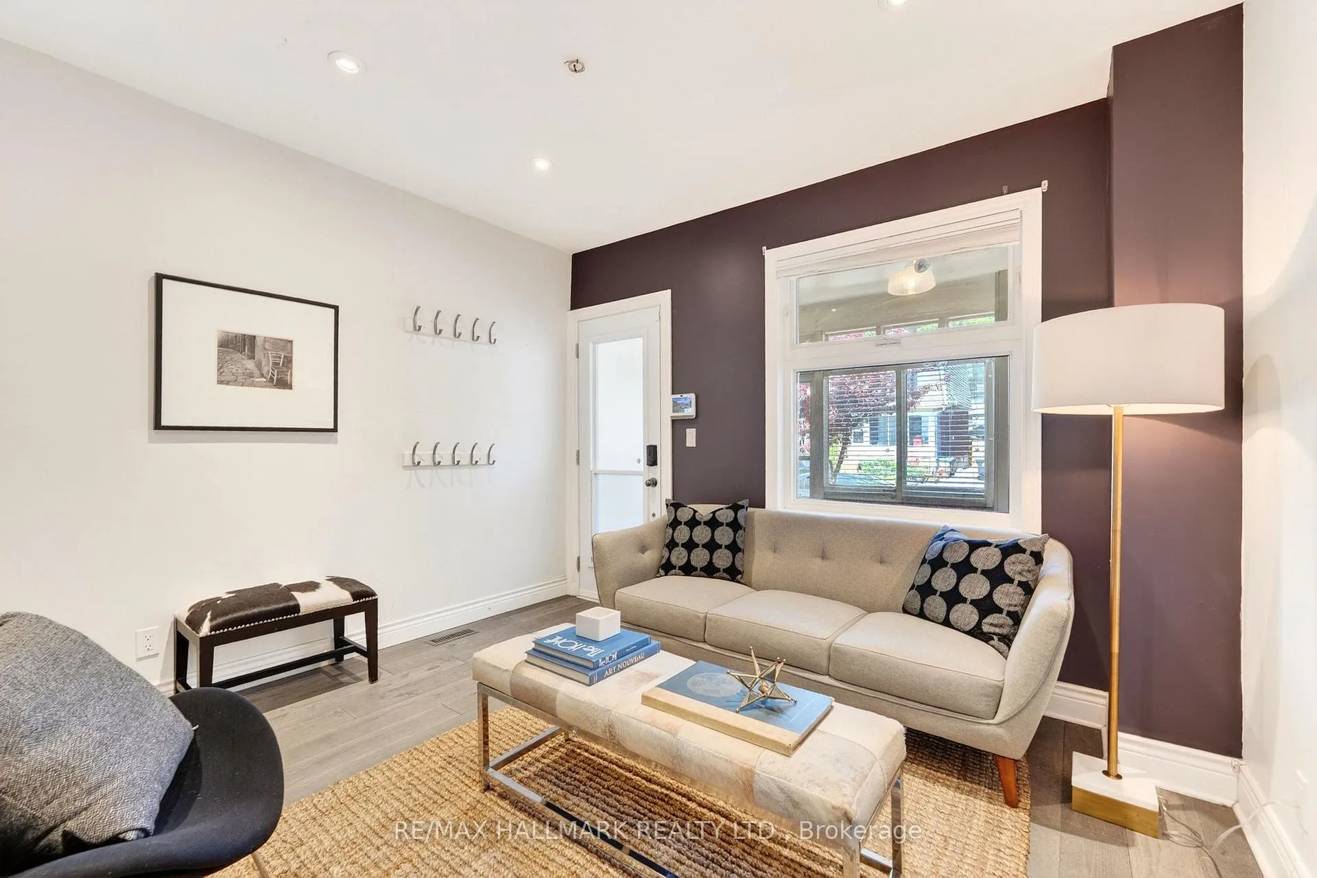 Photo 11 of 17 Mountalan Avenue, Toronto, Greenwood-Coxwell — HOMEH