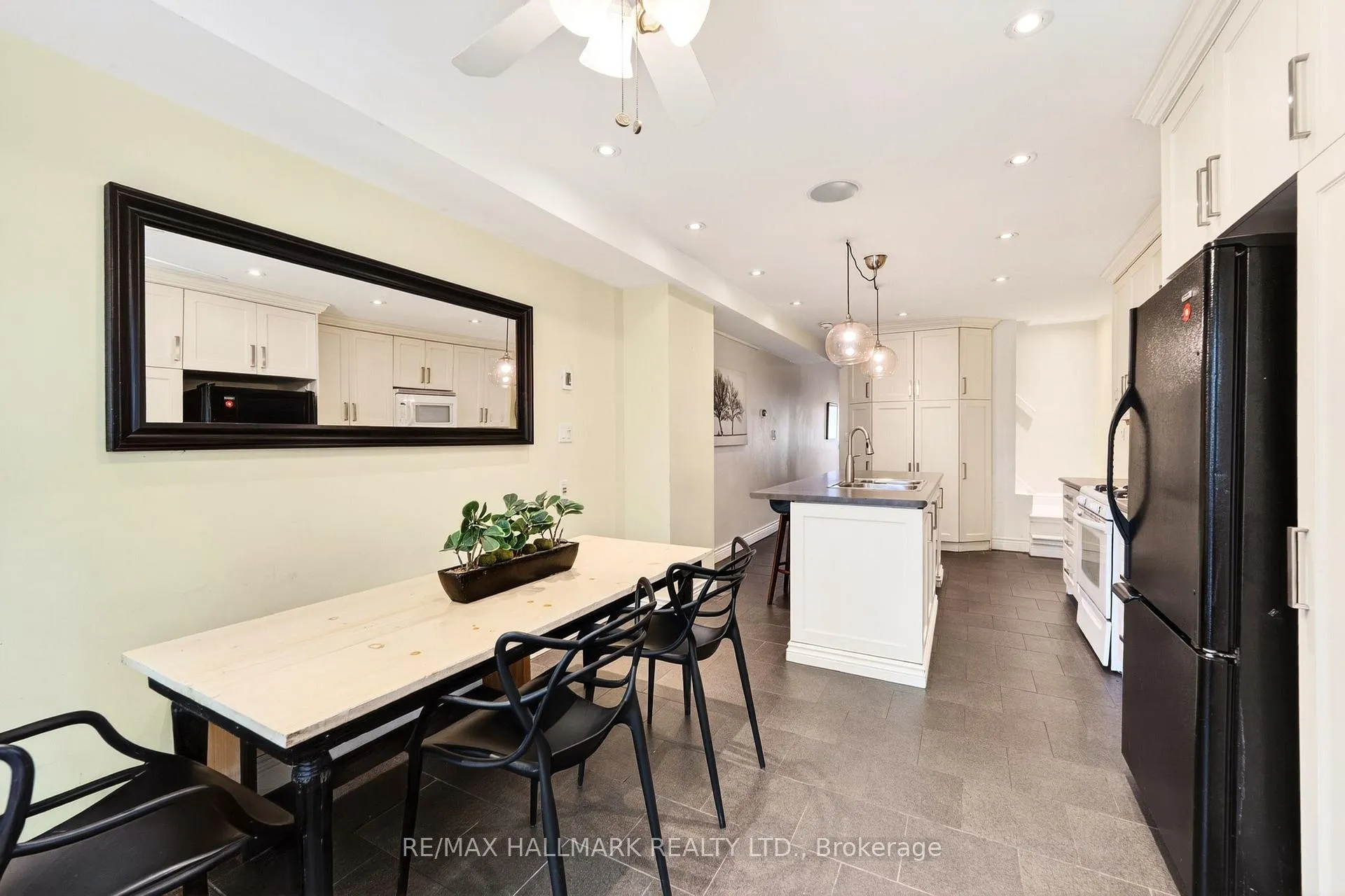 Photo 19 of 17 Mountalan Avenue, Toronto, Greenwood-Coxwell — HOMEH