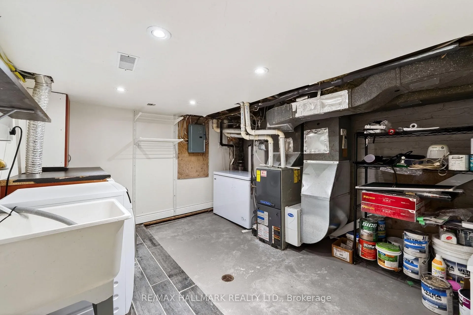 Photo 34 of 17 Mountalan Avenue, Toronto, Greenwood-Coxwell — HOMEH