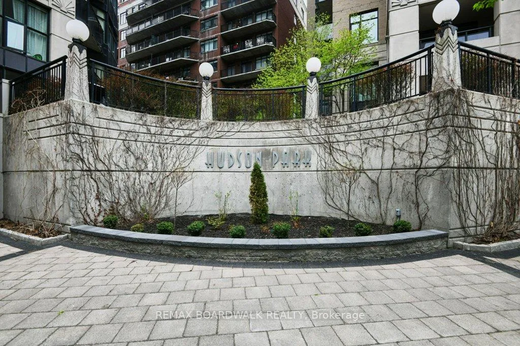 Photo 4 of Unit 702, 245 Kent Street, Ottawa, Ottawa Centre — HOMEH
