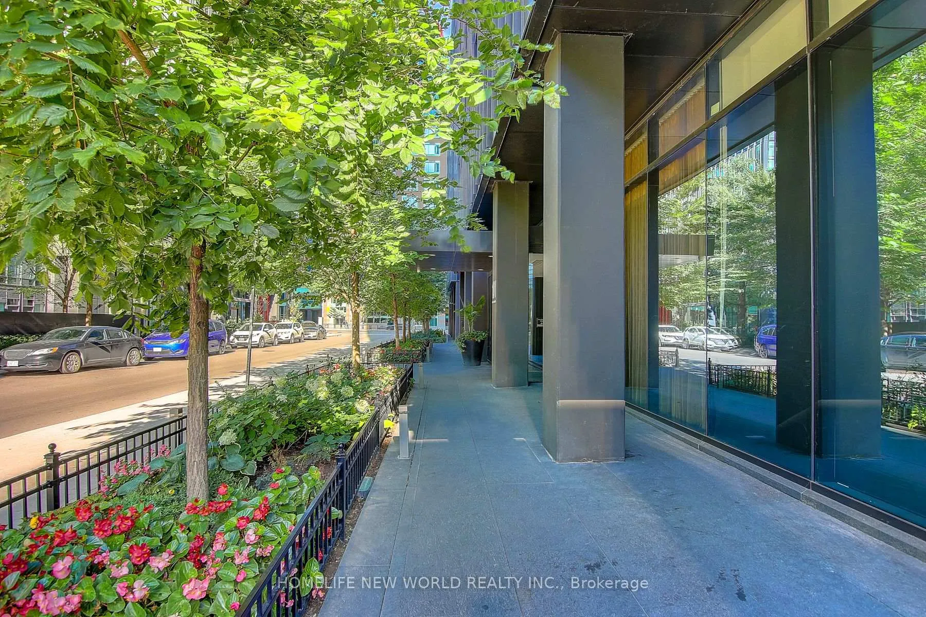 Photo 3 of Unit 610, 101 Charles Street, Toronto, Church-Yonge Corridor — HOMEH