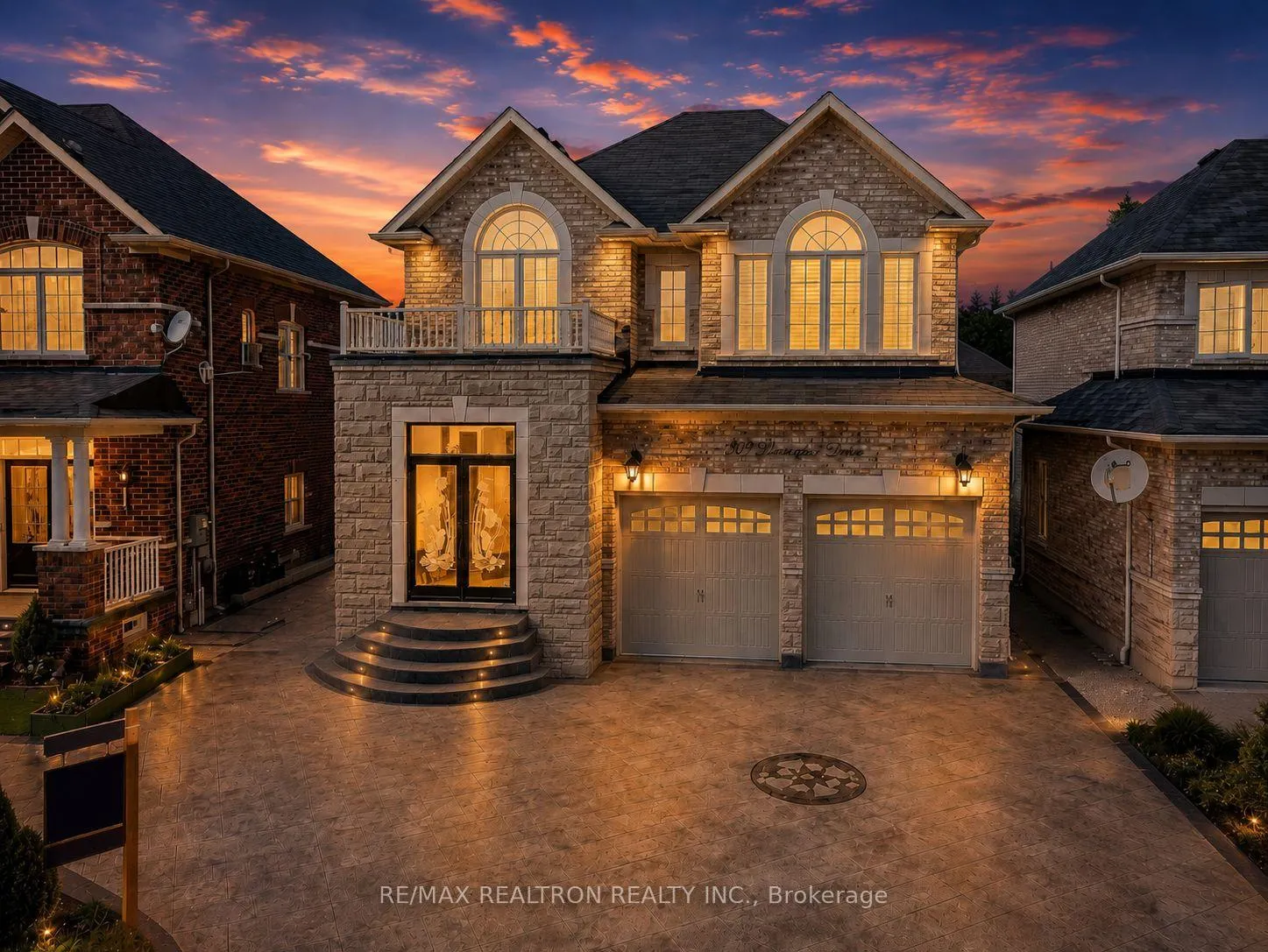 Photo 1 of 361 Lauderdale Drive, Vaughan, Patterson — HOMEH