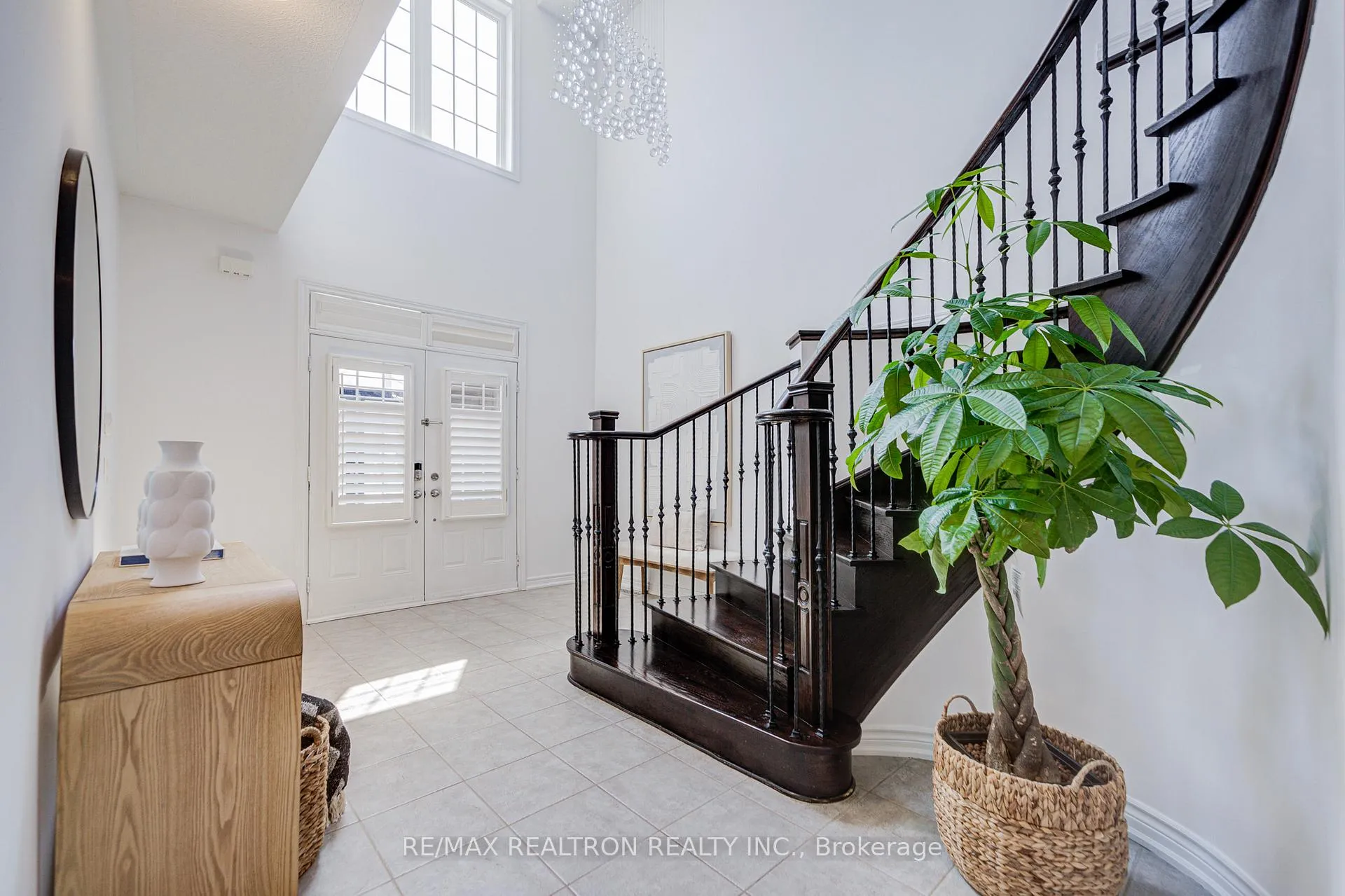 Photo 2 of 361 Lauderdale Drive, Vaughan, Patterson — HOMEH