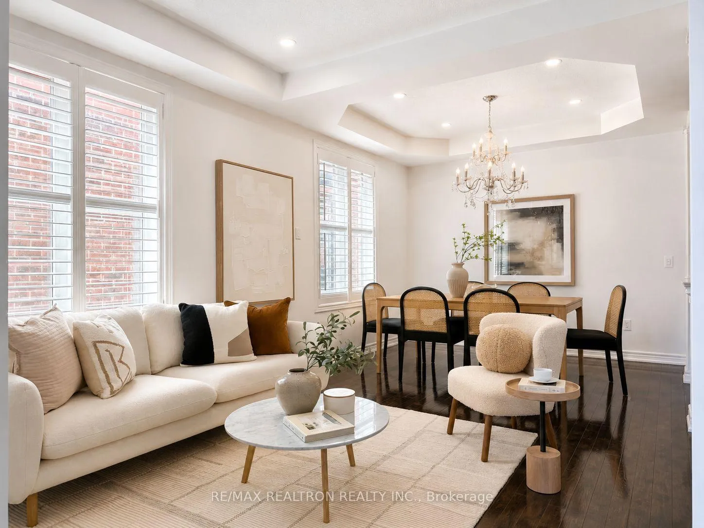Photo 5 of 361 Lauderdale Drive, Vaughan, Patterson — HOMEH