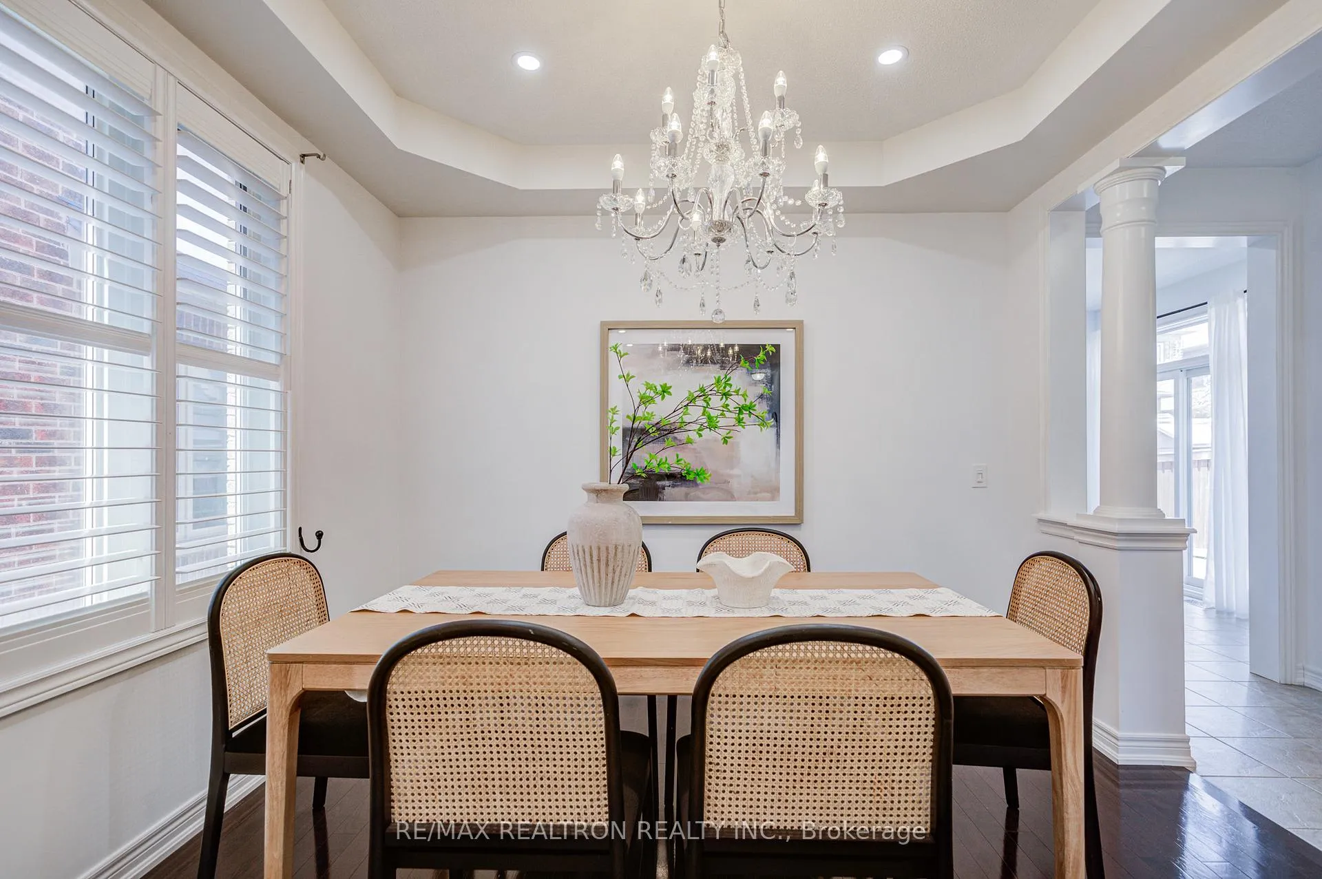 Photo 7 of 361 Lauderdale Drive, Vaughan, Patterson — HOMEH