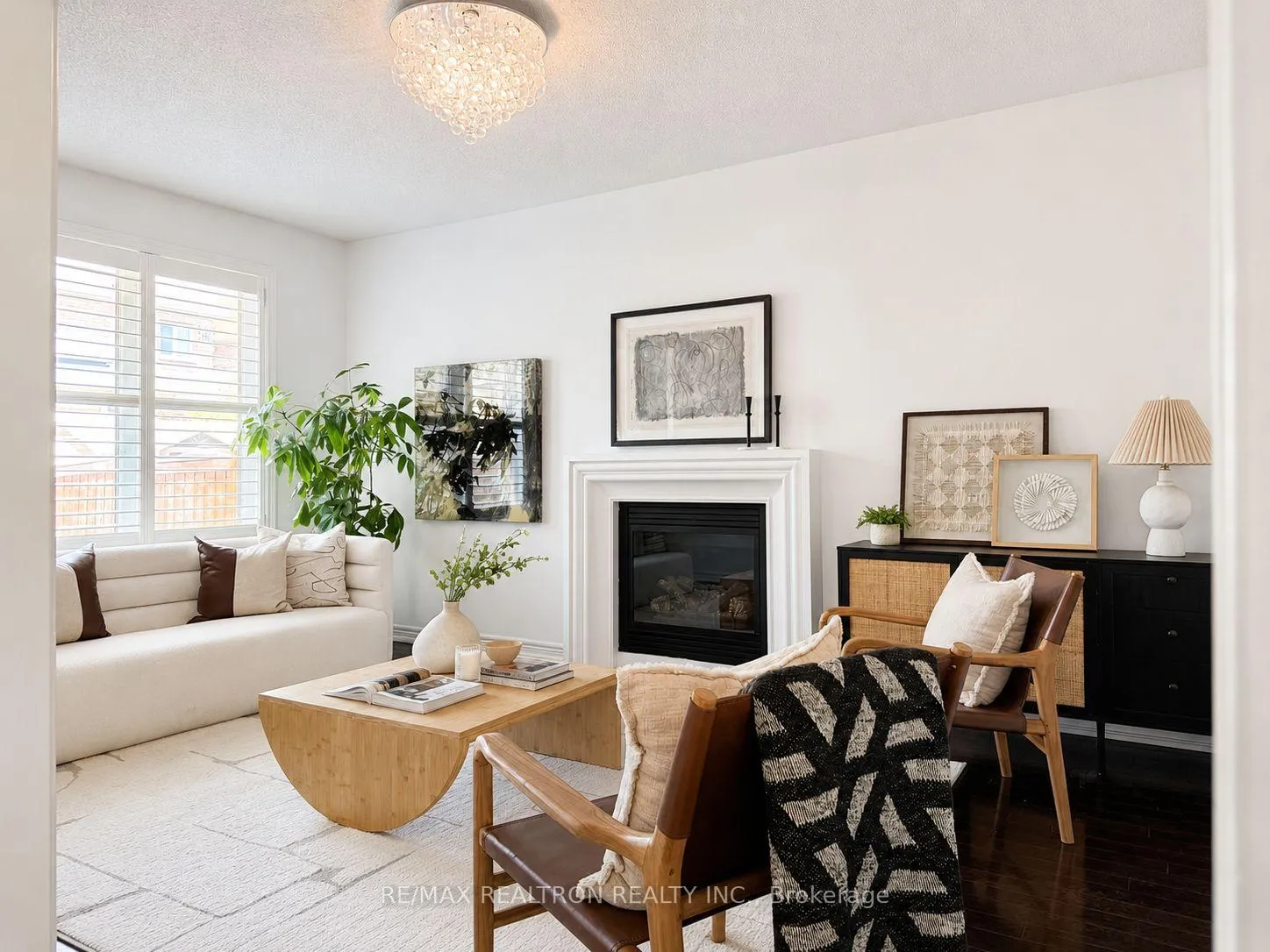 Photo 10 of 361 Lauderdale Drive, Vaughan, Patterson — HOMEH
