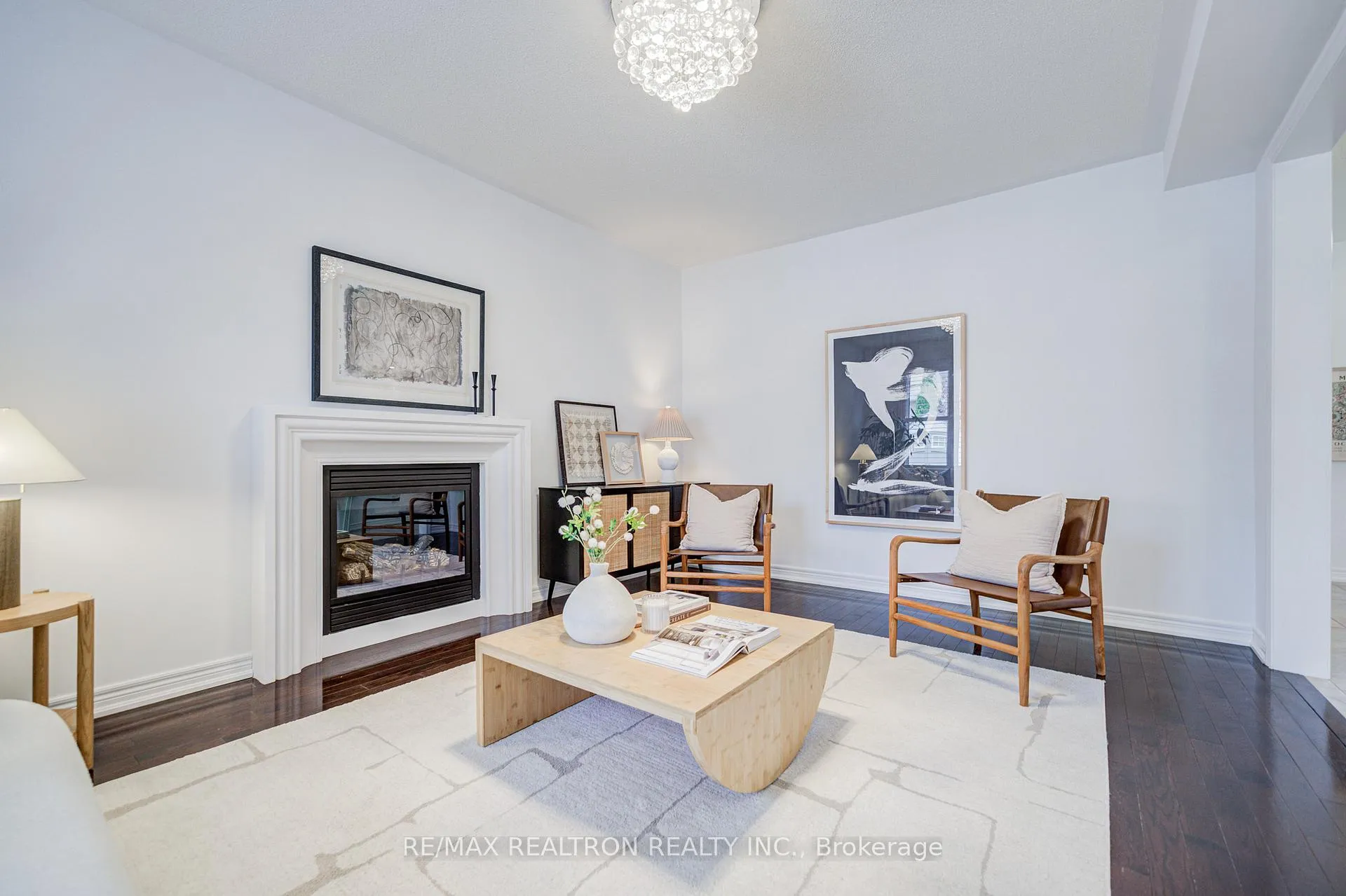 Photo 11 of 361 Lauderdale Drive, Vaughan, Patterson — HOMEH
