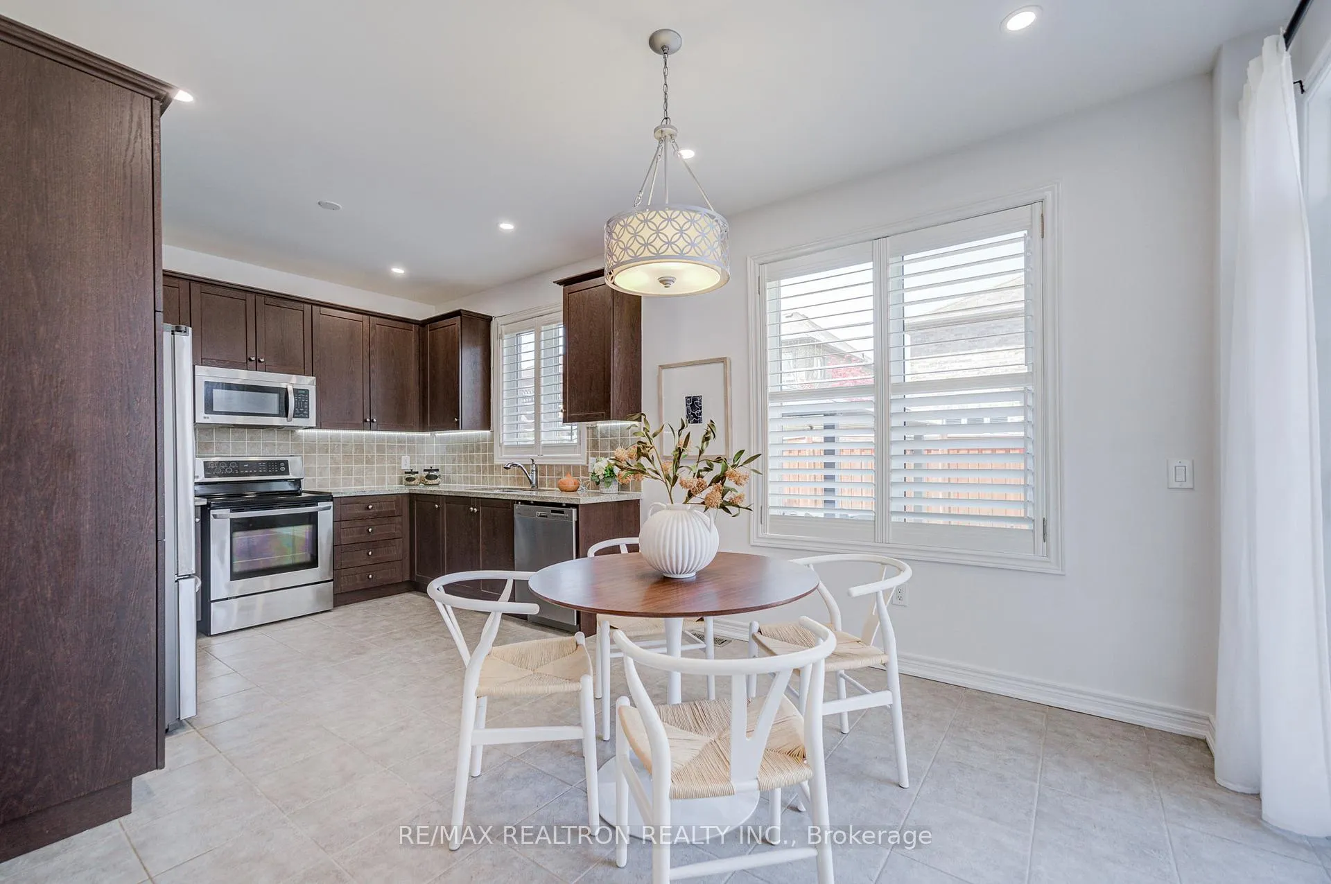 Photo 16 of 361 Lauderdale Drive, Vaughan, Patterson — HOMEH