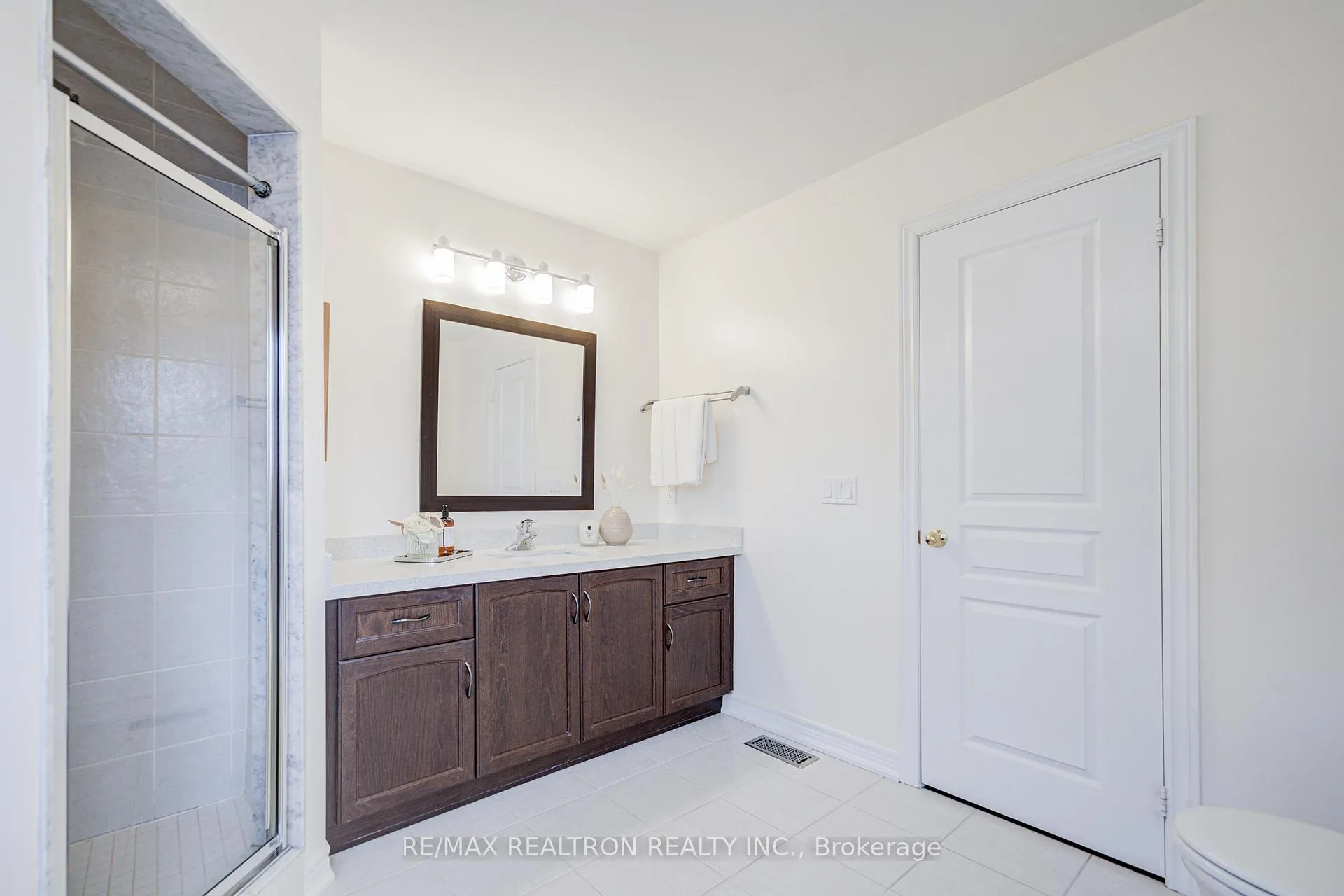 Photo 30 of 361 Lauderdale Drive, Vaughan, Patterson — HOMEH