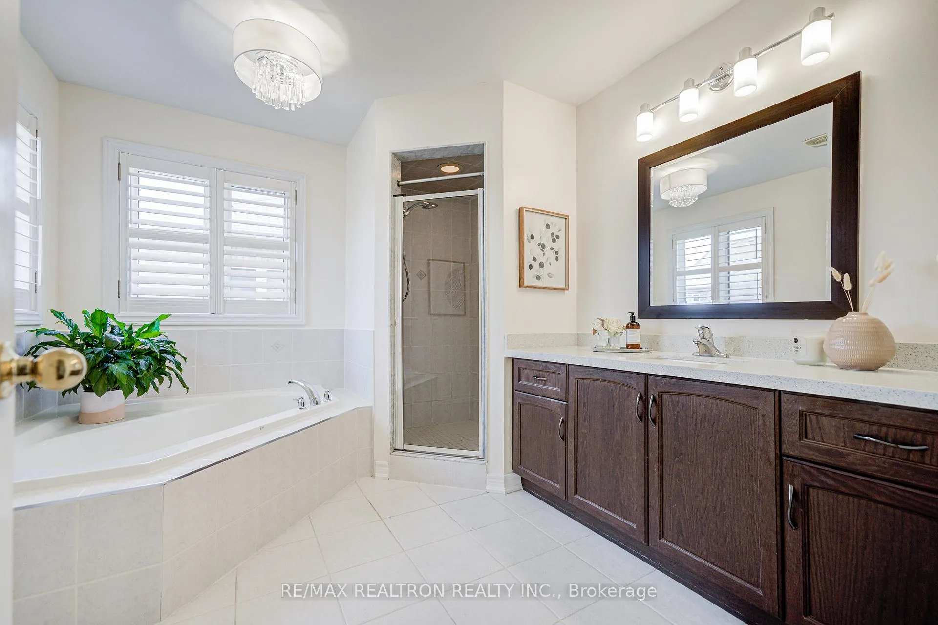 Photo 31 of 361 Lauderdale Drive, Vaughan, Patterson — HOMEH