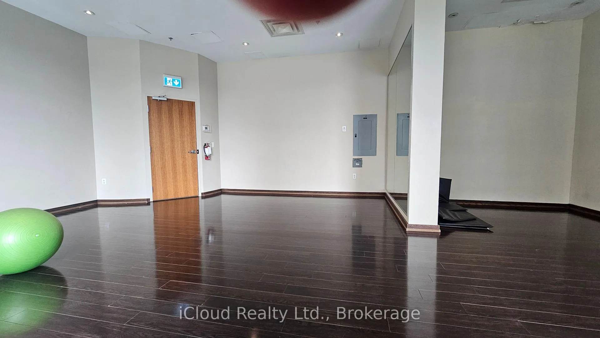 Photo 9 of Unit 2001, 215 Queen Street E, Brampton, Queen Street Corridor — HOMEH