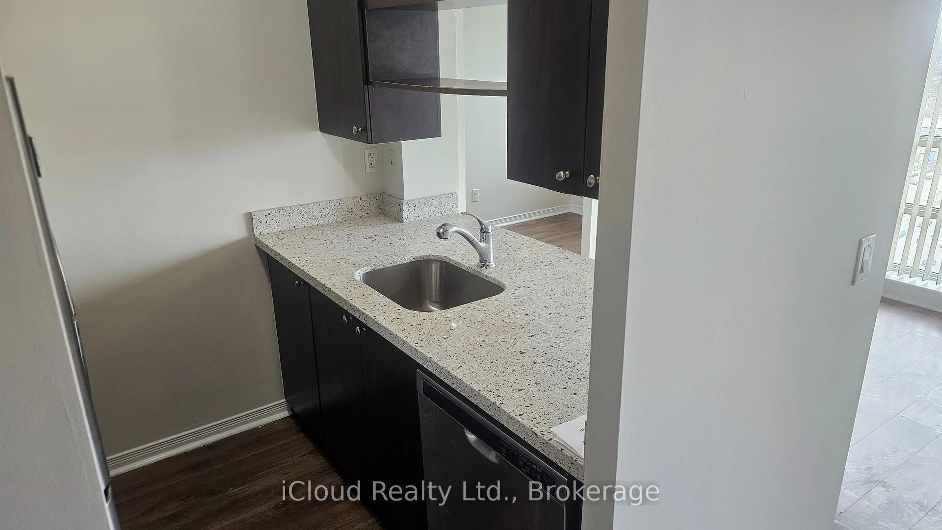Photo 20 of Unit 2001, 215 Queen Street E, Brampton, Queen Street Corridor — HOMEH