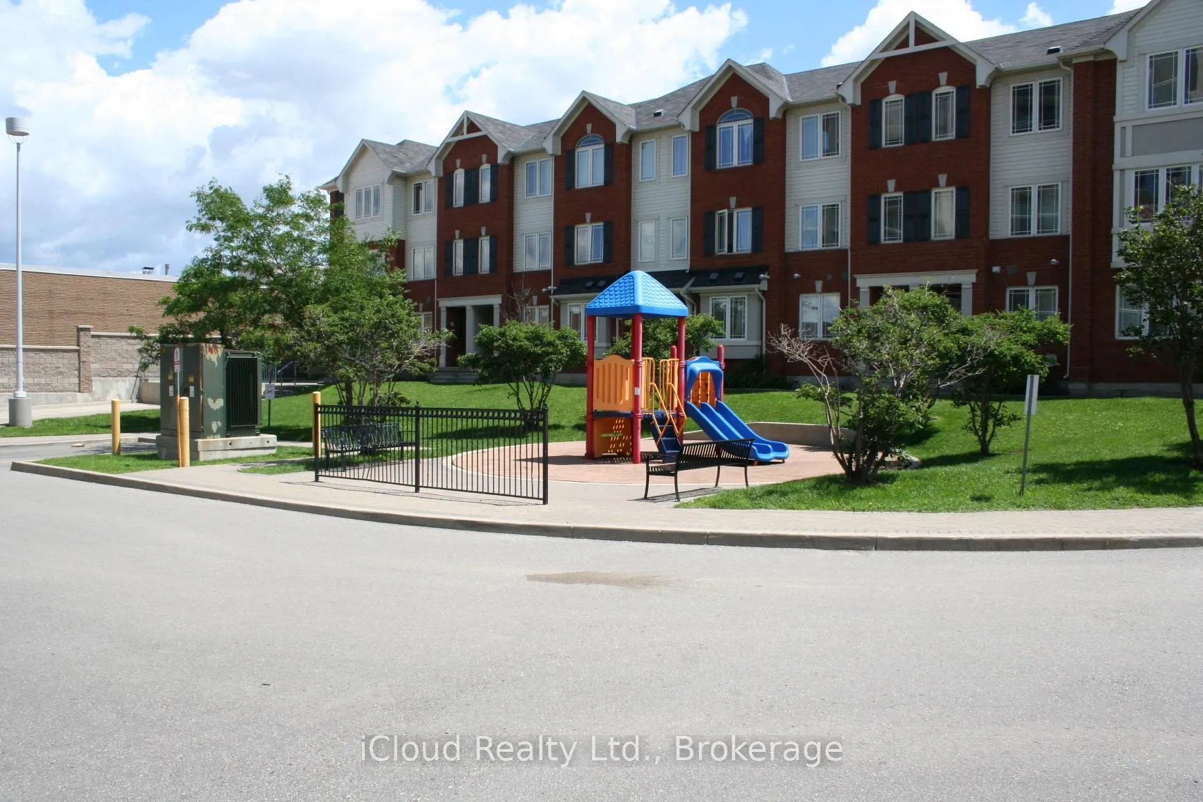 Photo 30 of Unit 2001, 215 Queen Street E, Brampton, Queen Street Corridor — HOMEH