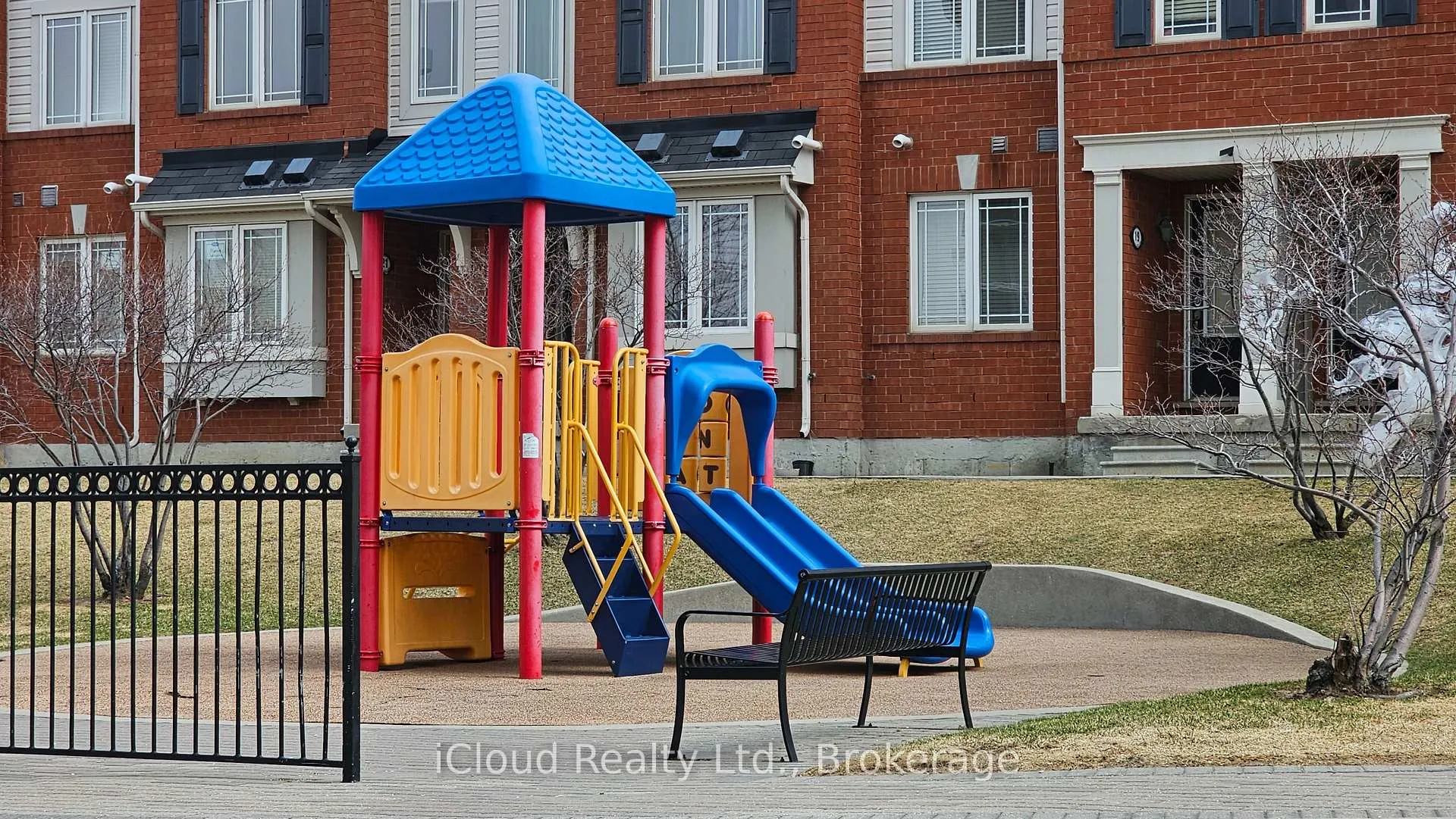 Photo 31 of Unit 2001, 215 Queen Street E, Brampton, Queen Street Corridor — HOMEH