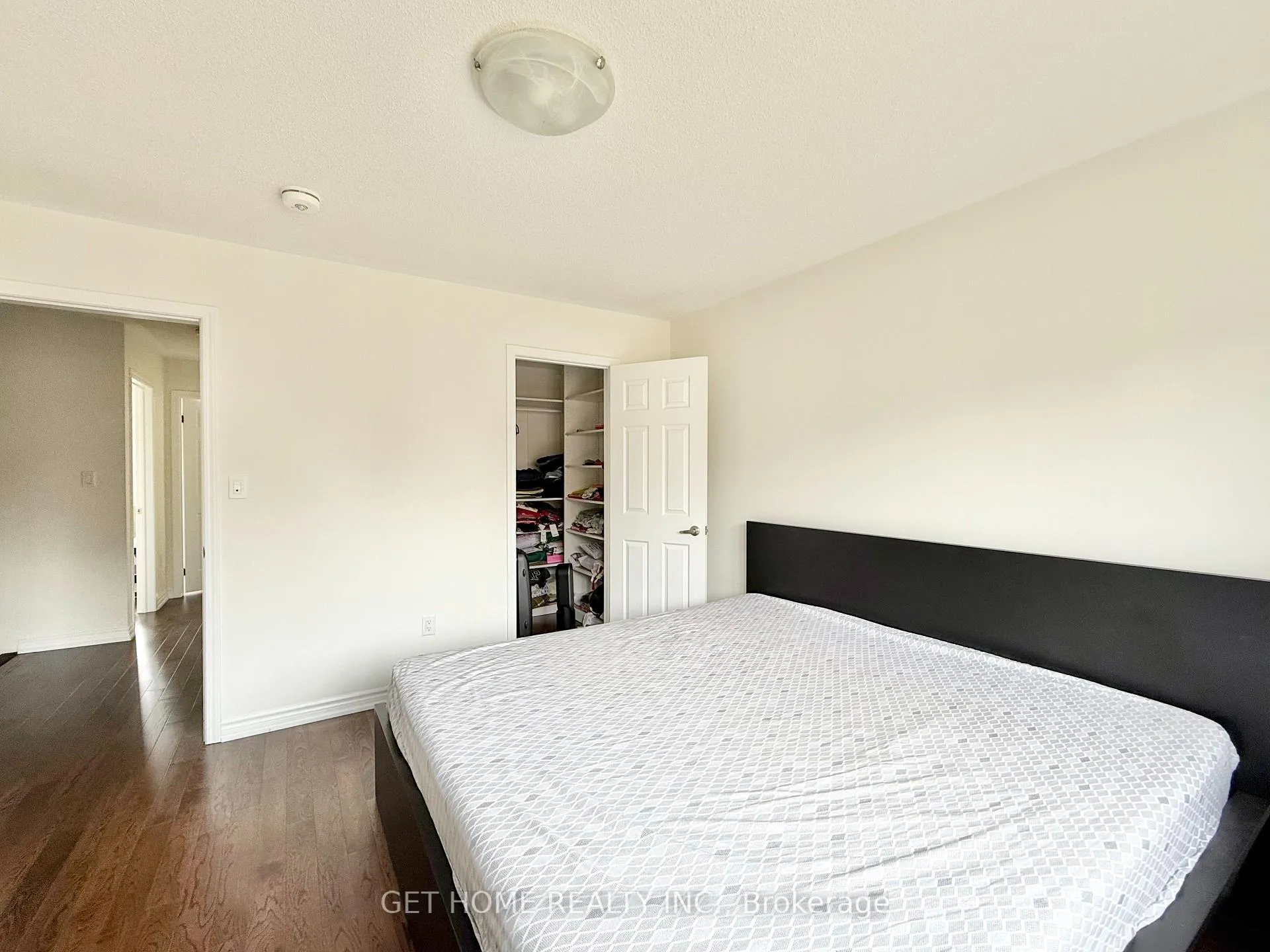 Photo 5 of Unit #Main, 8 Doluci Crescent, Brampton, Fletcher's Meadow — HOMEH