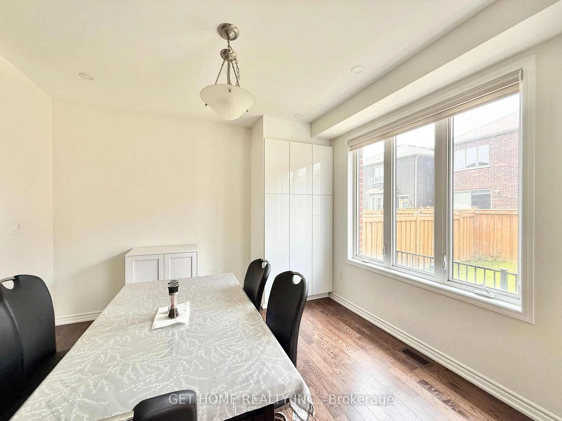 Photo 10 of Unit #Main, 8 Doluci Crescent, Brampton, Fletcher's Meadow — HOMEH