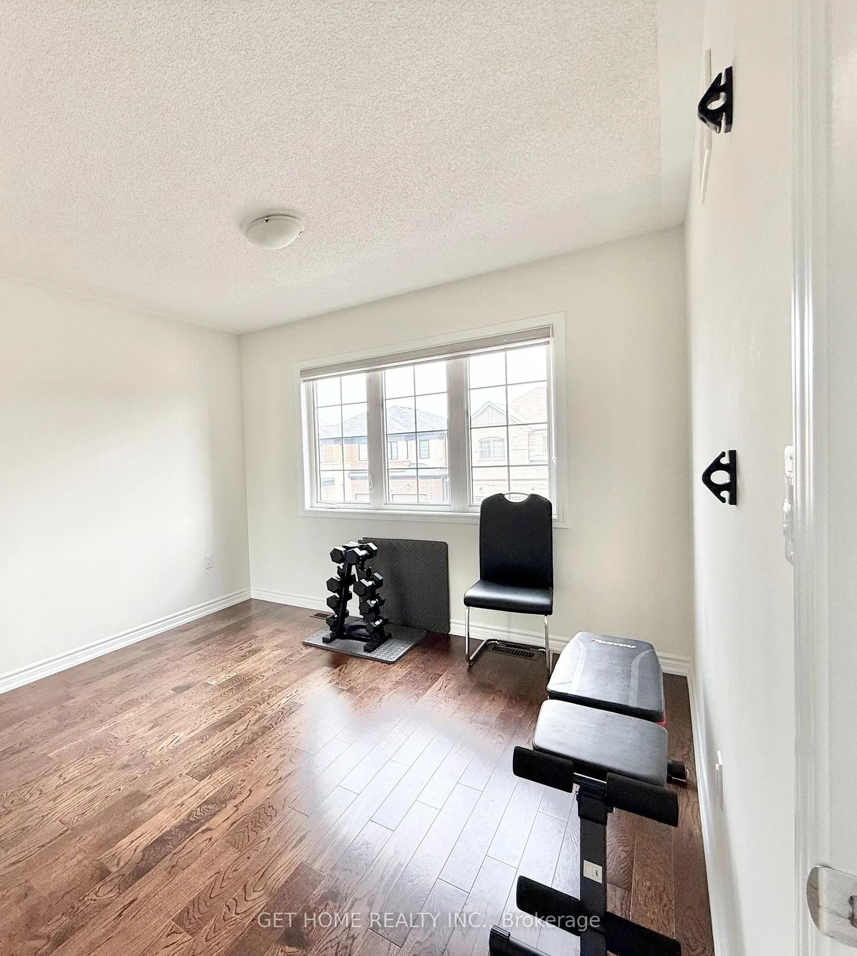 Photo 14 of Unit #Main, 8 Doluci Crescent, Brampton, Fletcher's Meadow — HOMEH