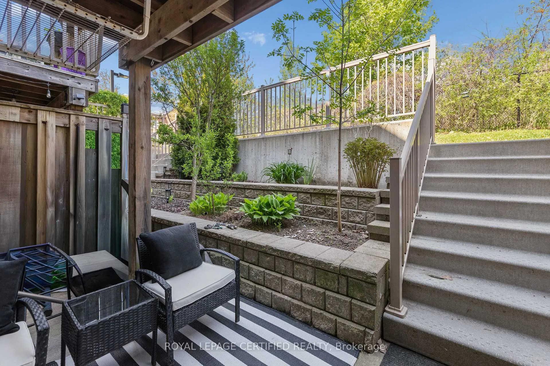 Photo 3 of Unit 60, 35 Mountford Drive, Guelph, Grange Road — HOMEH