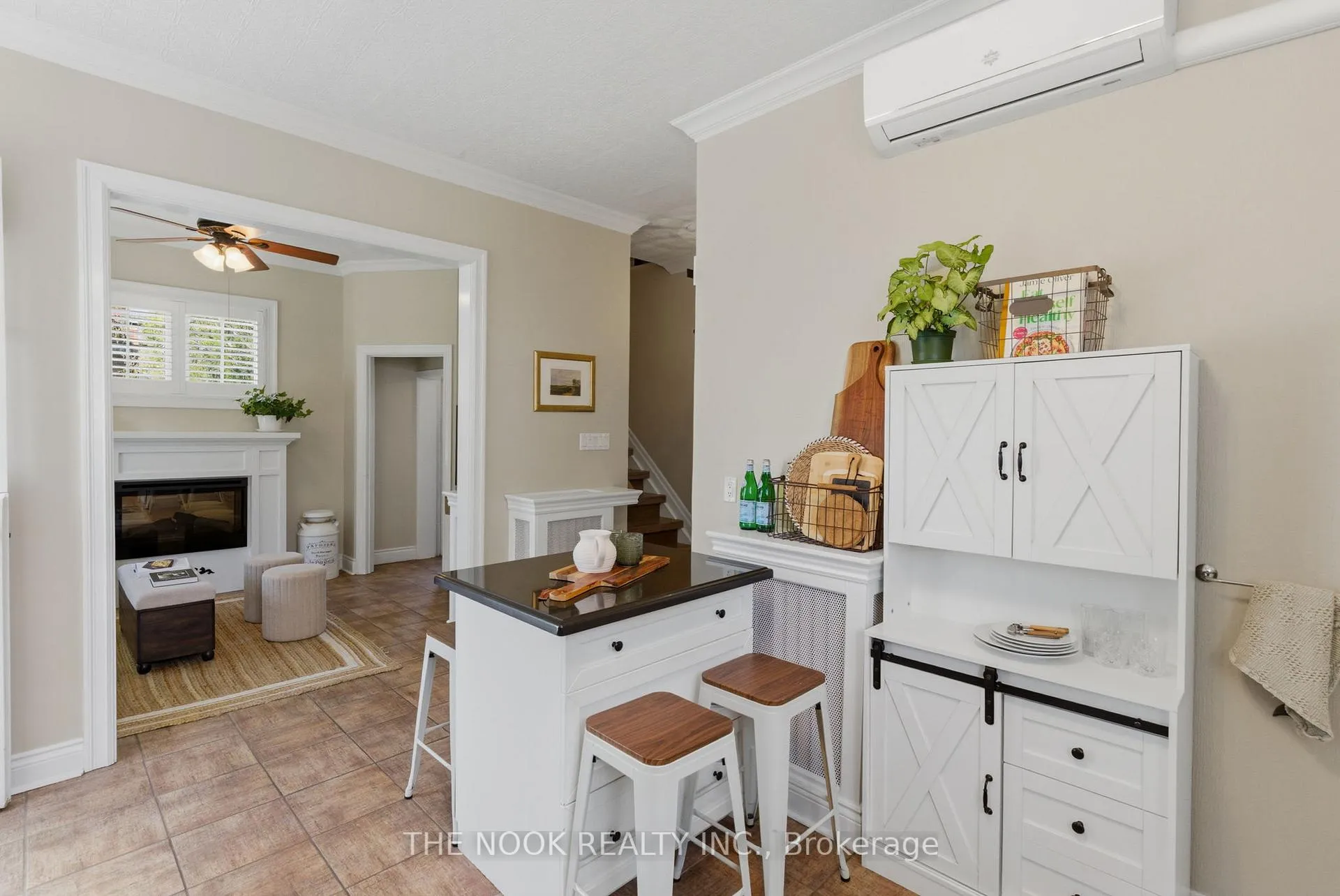 Photo 7 of 17 Lover's Lane, Clarington, Bowmanville — HOMEH