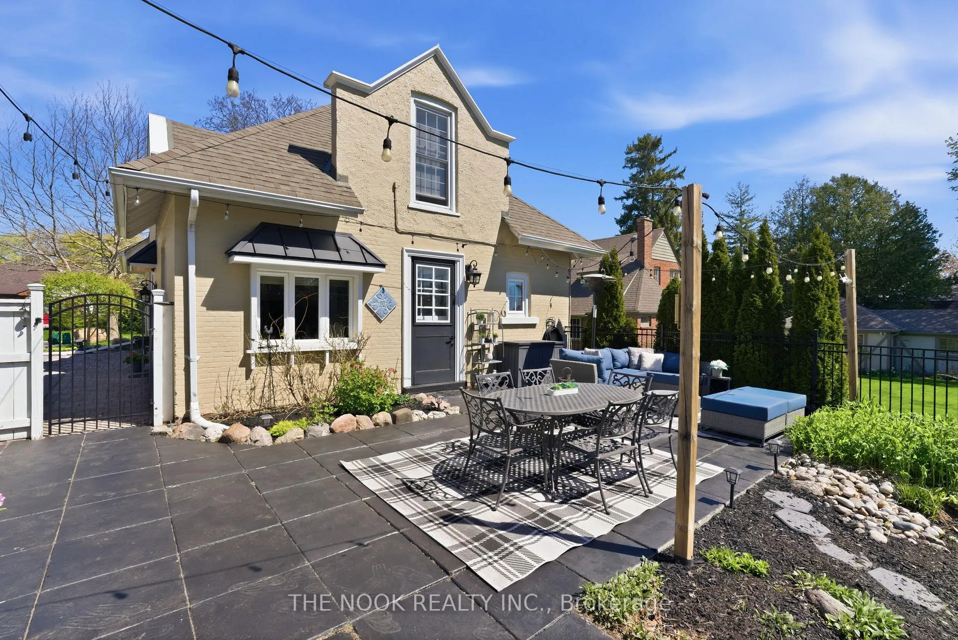 Photo 42 of 17 Lover's Lane, Clarington, Bowmanville — HOMEH