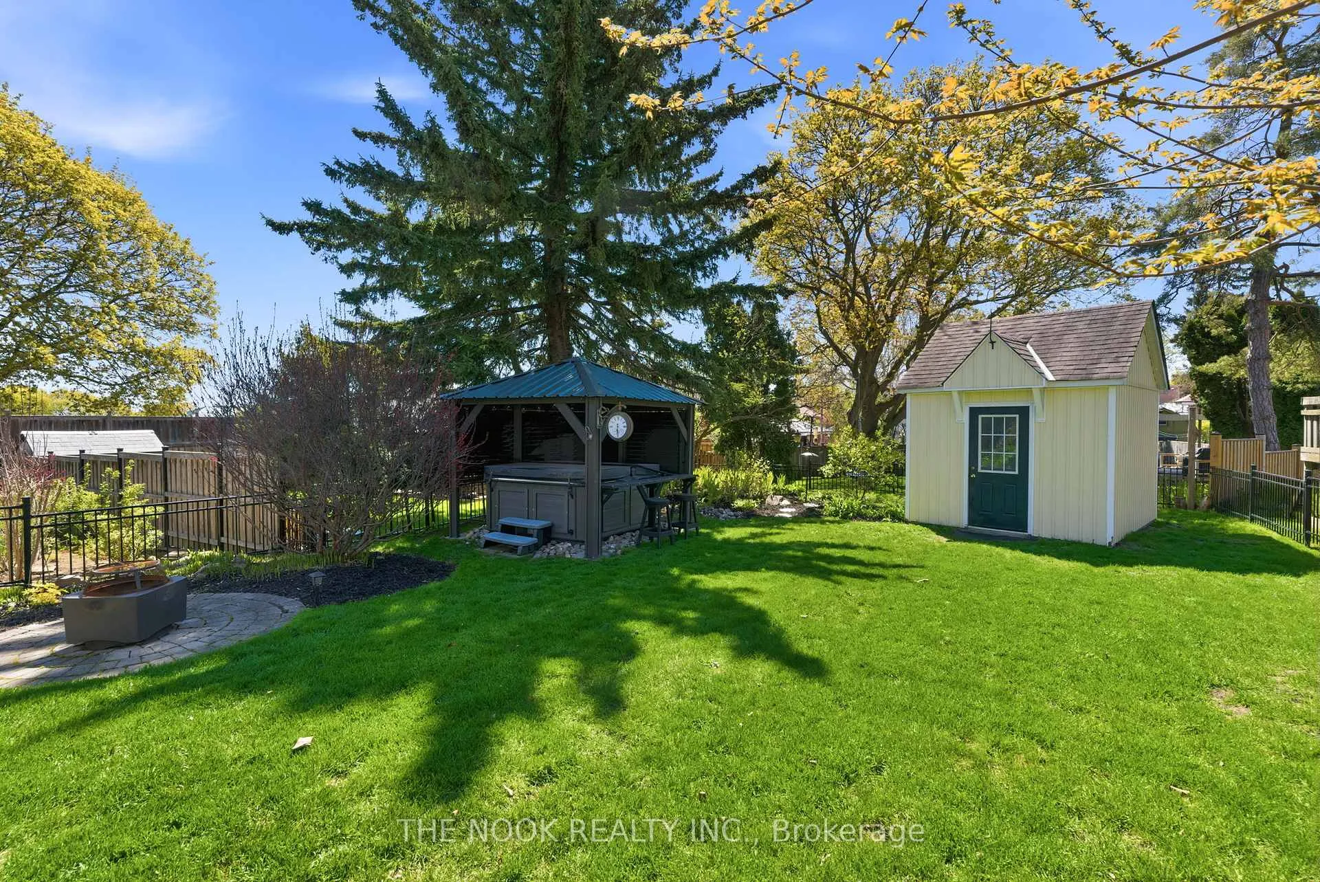 Photo 44 of 17 Lover's Lane, Clarington, Bowmanville — HOMEH