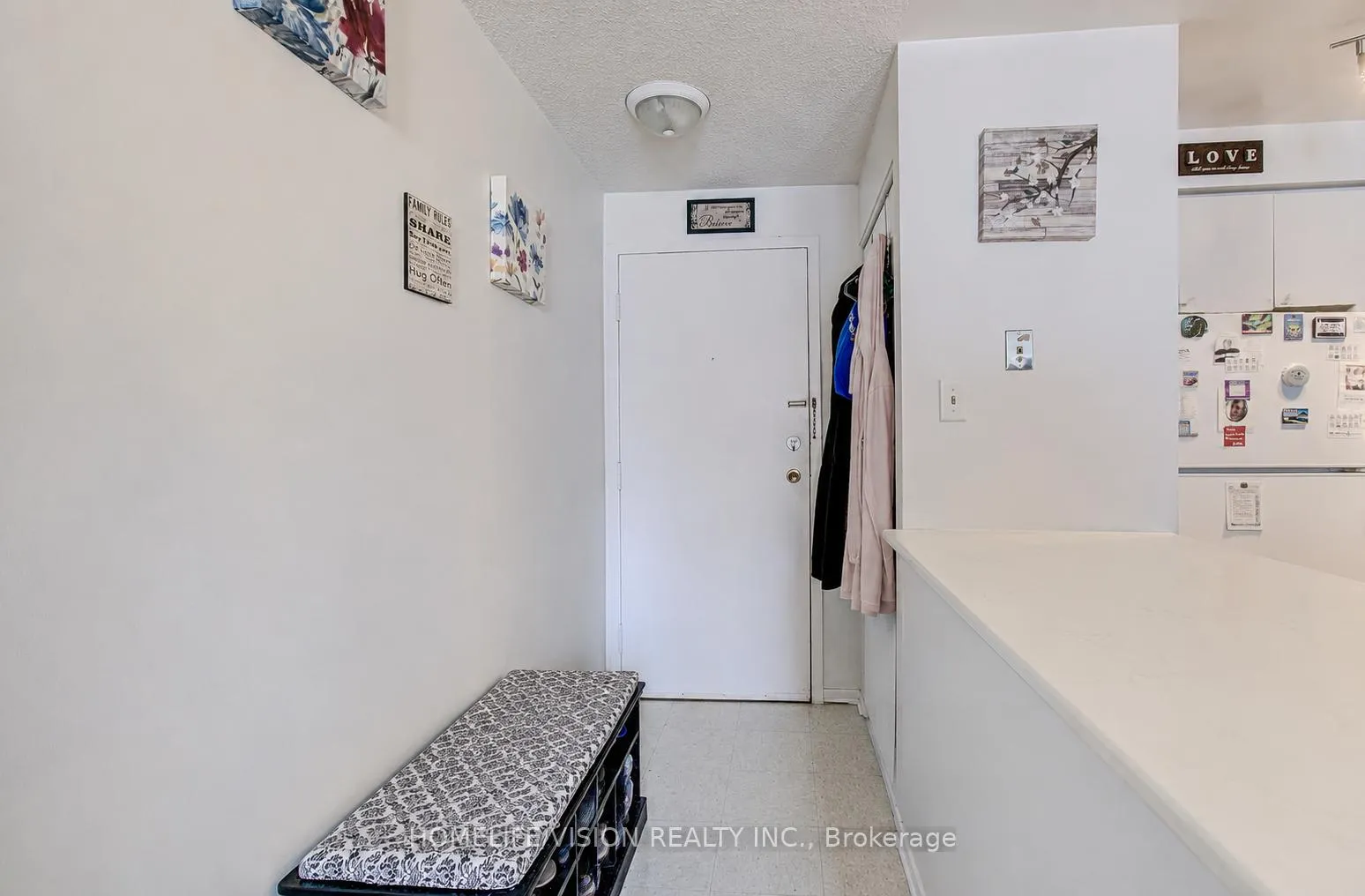 Photo 5 of Unit 210, 275 Eiwo Court, Waterloo, Lexington — HOMEH