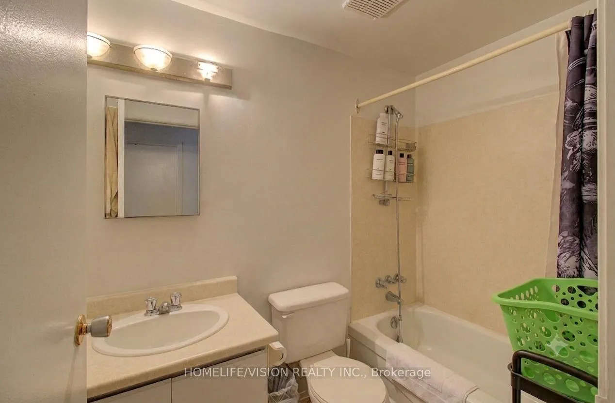 Photo 7 of Unit 210, 275 Eiwo Court, Waterloo, Lexington — HOMEH