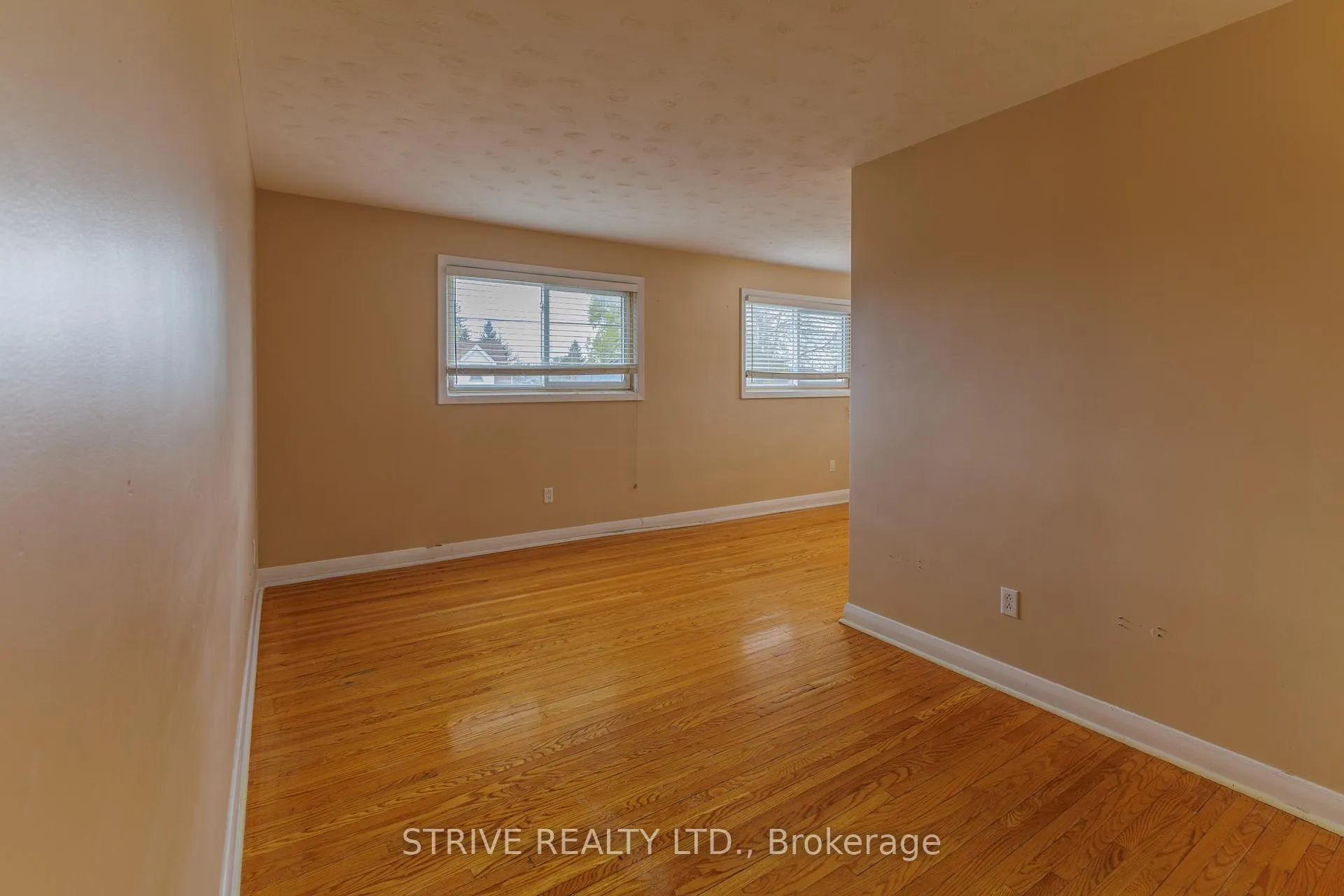 Photo 2 of Unit 1, 463 Bond Street E, Oshawa, O'Neill — HOMEH