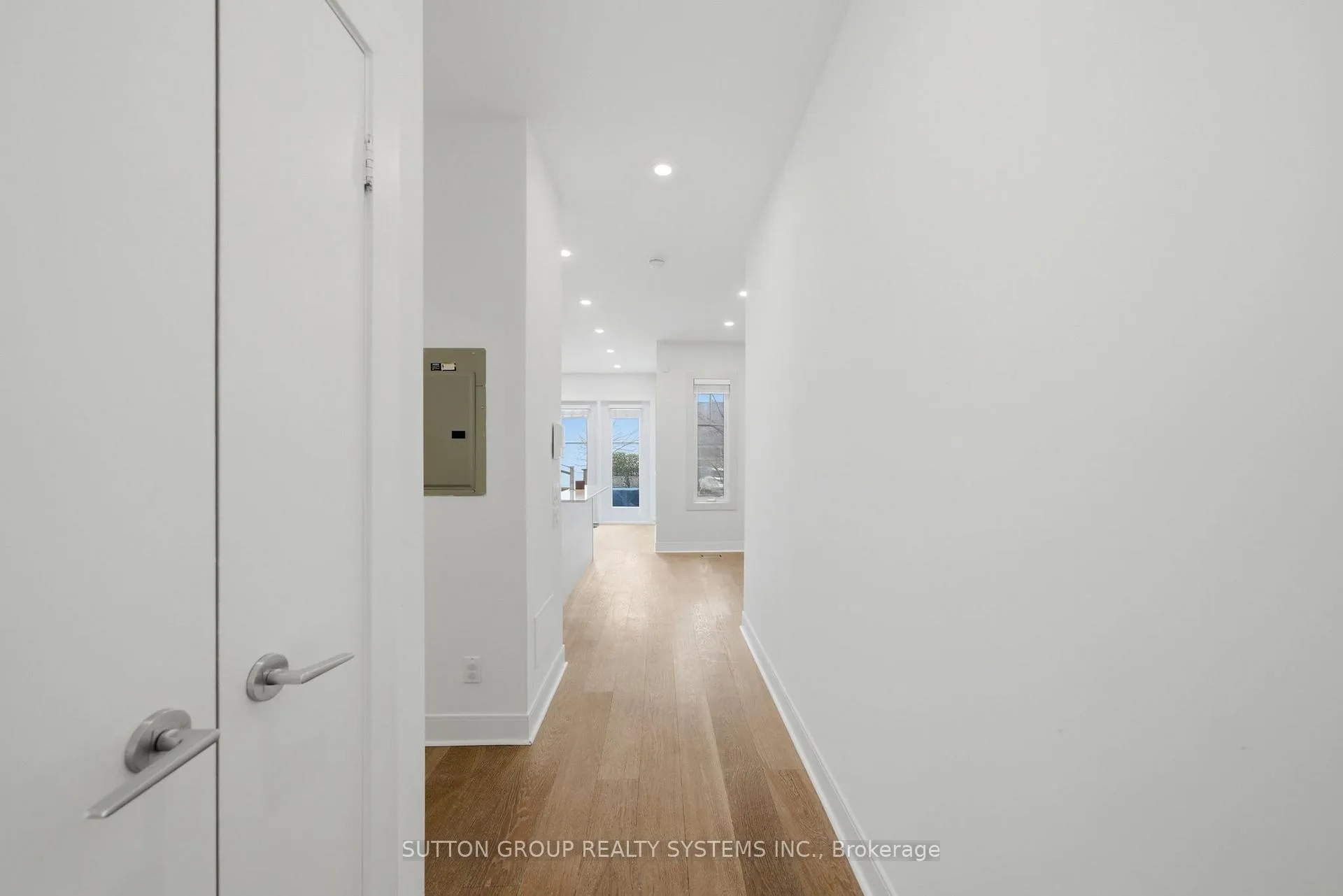 Photo 10 of 99A Walmer Road, Toronto, The Annex — HOMEH
