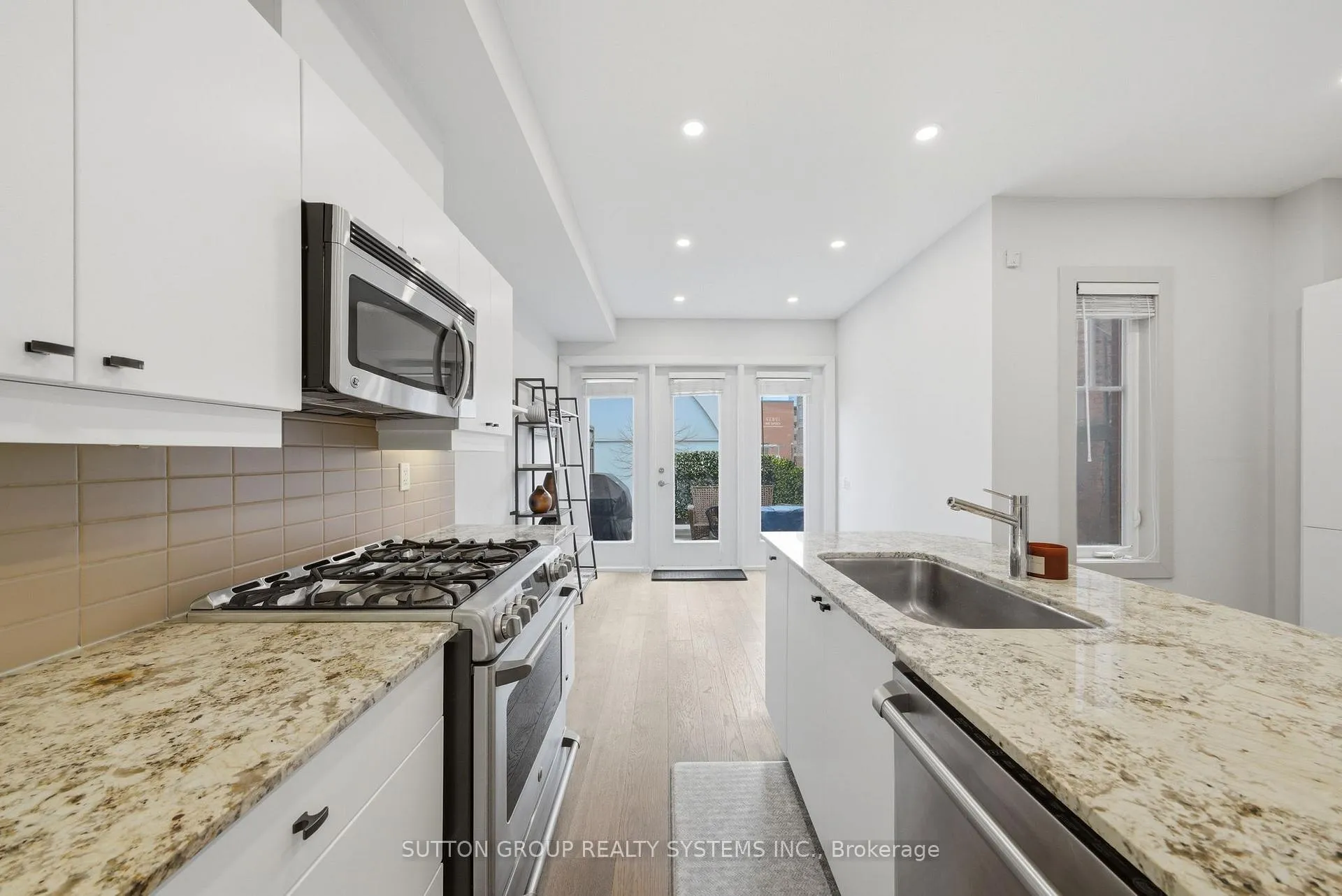Photo 16 of 99A Walmer Road, Toronto, The Annex — HOMEH