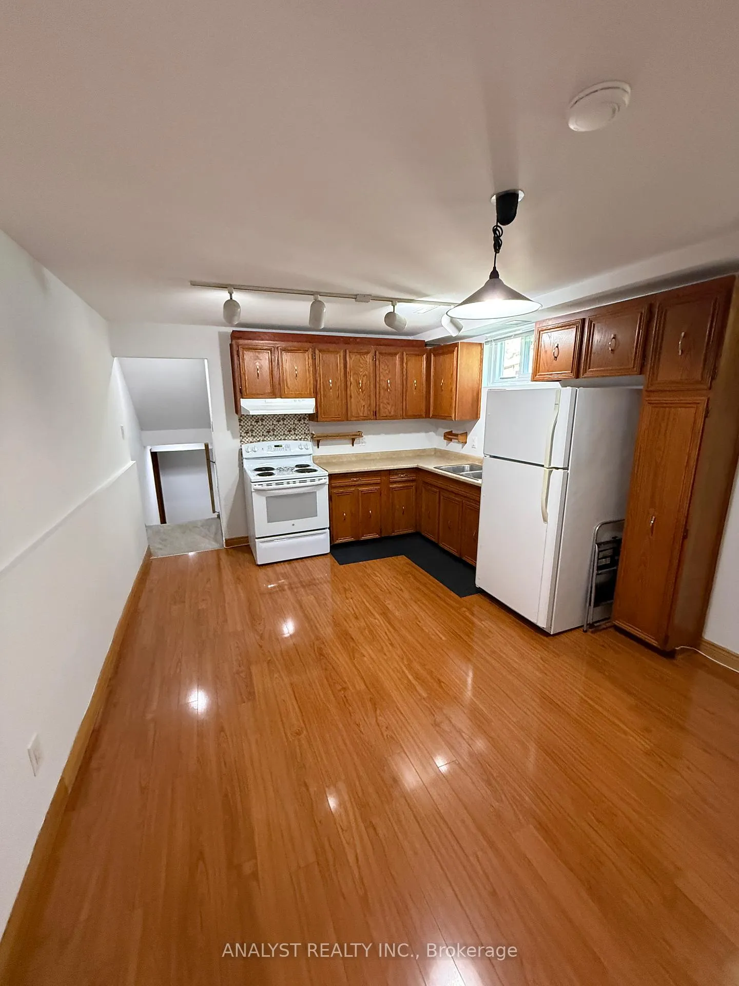 Photo 3 of Unit Basement, 74 Prouse Road, Brampton, Brampton North — HOMEH