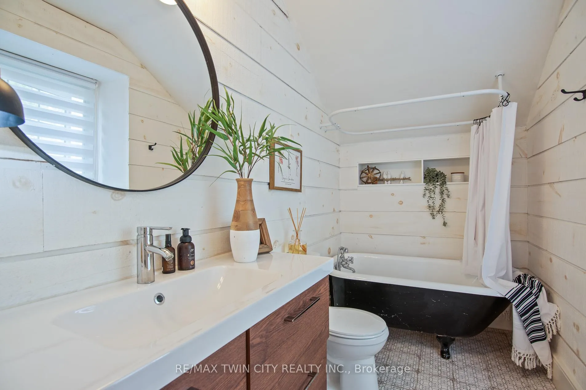 Photo 38 of 464 Piper Street, North Dumfries, Ayr — HOMEH