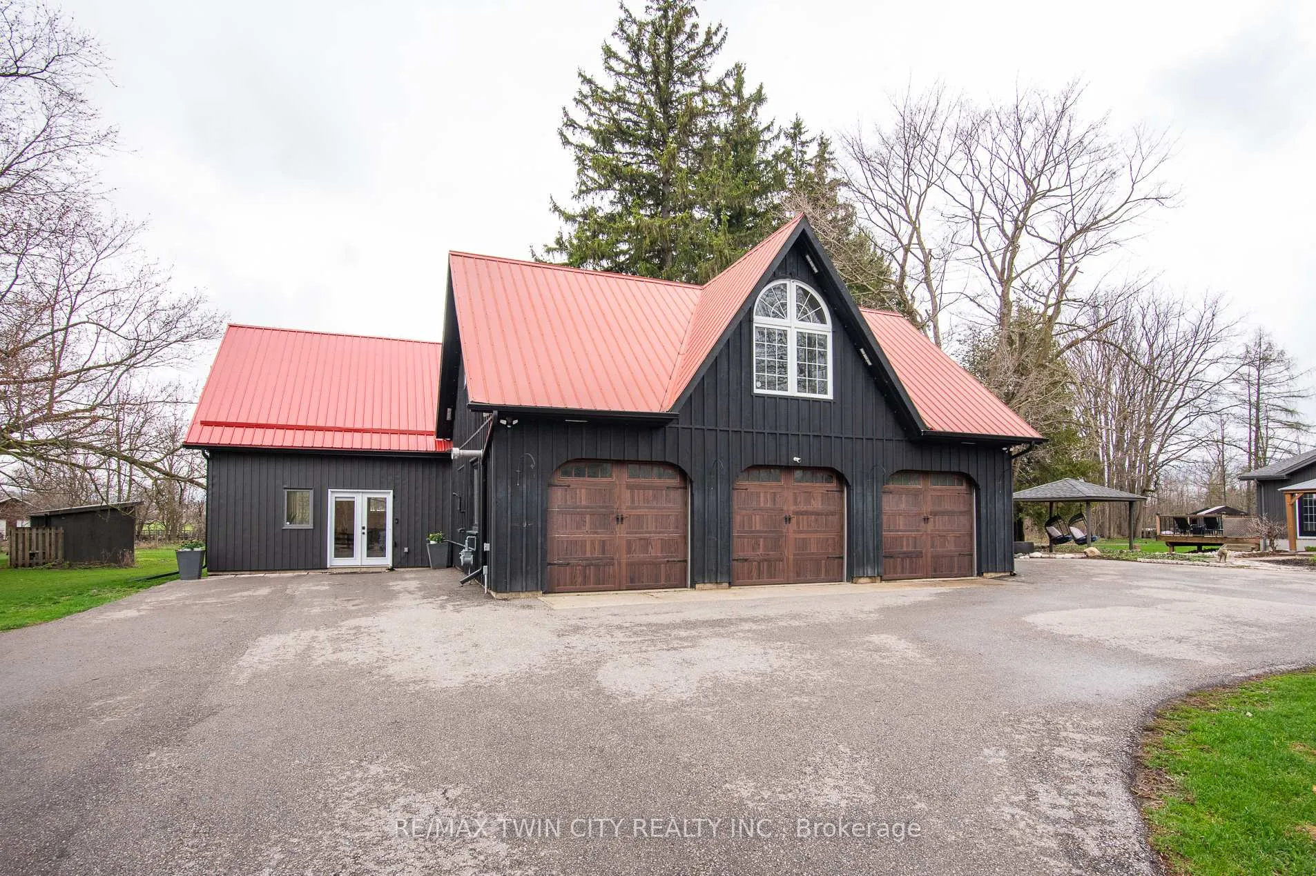 Photo 40 of 464 Piper Street, North Dumfries, Ayr — HOMEH