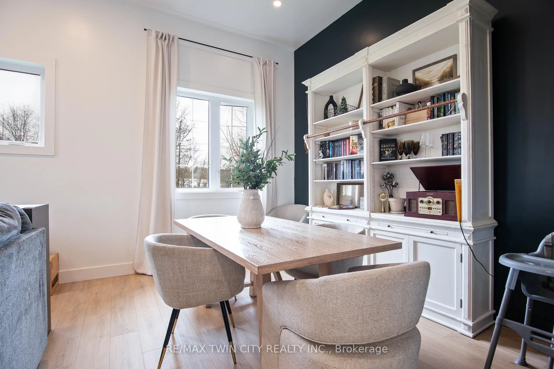 Photo 43 of 464 Piper Street, North Dumfries, Ayr — HOMEH