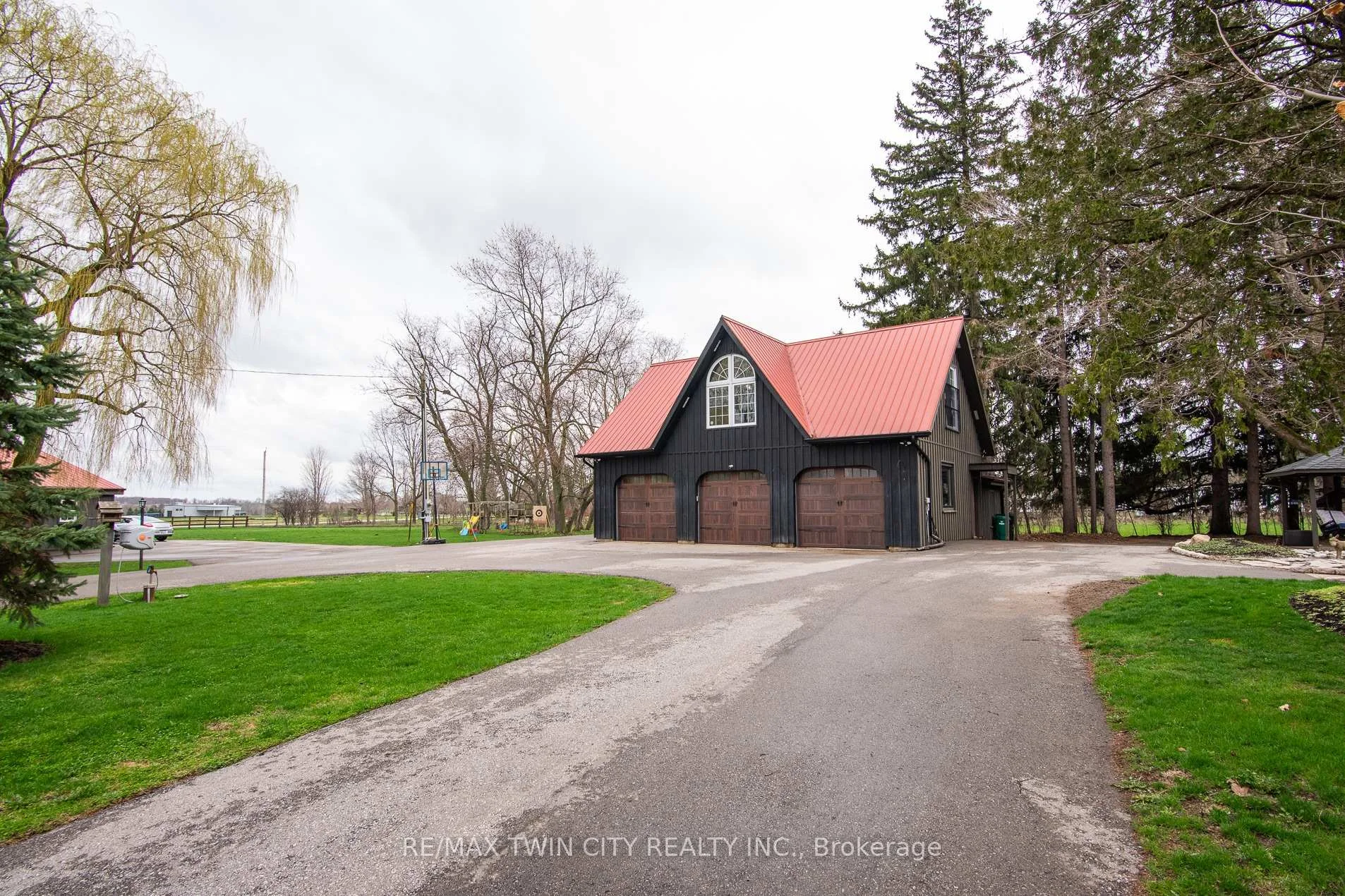 Photo 12 of 464 Piper Street, North Dumfries, Ayr — HOMEH