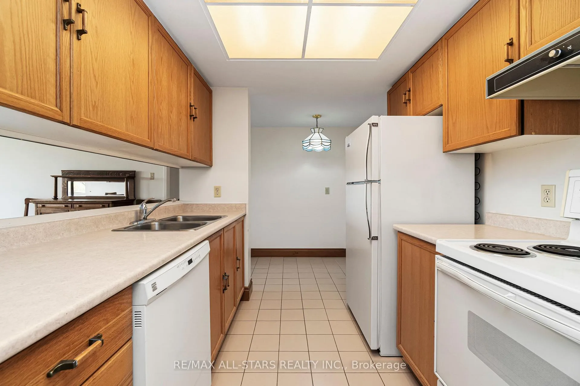 Photo 6 of Unit 607, 2 Raymerville Drive, Markham, Raymerville — HOMEH