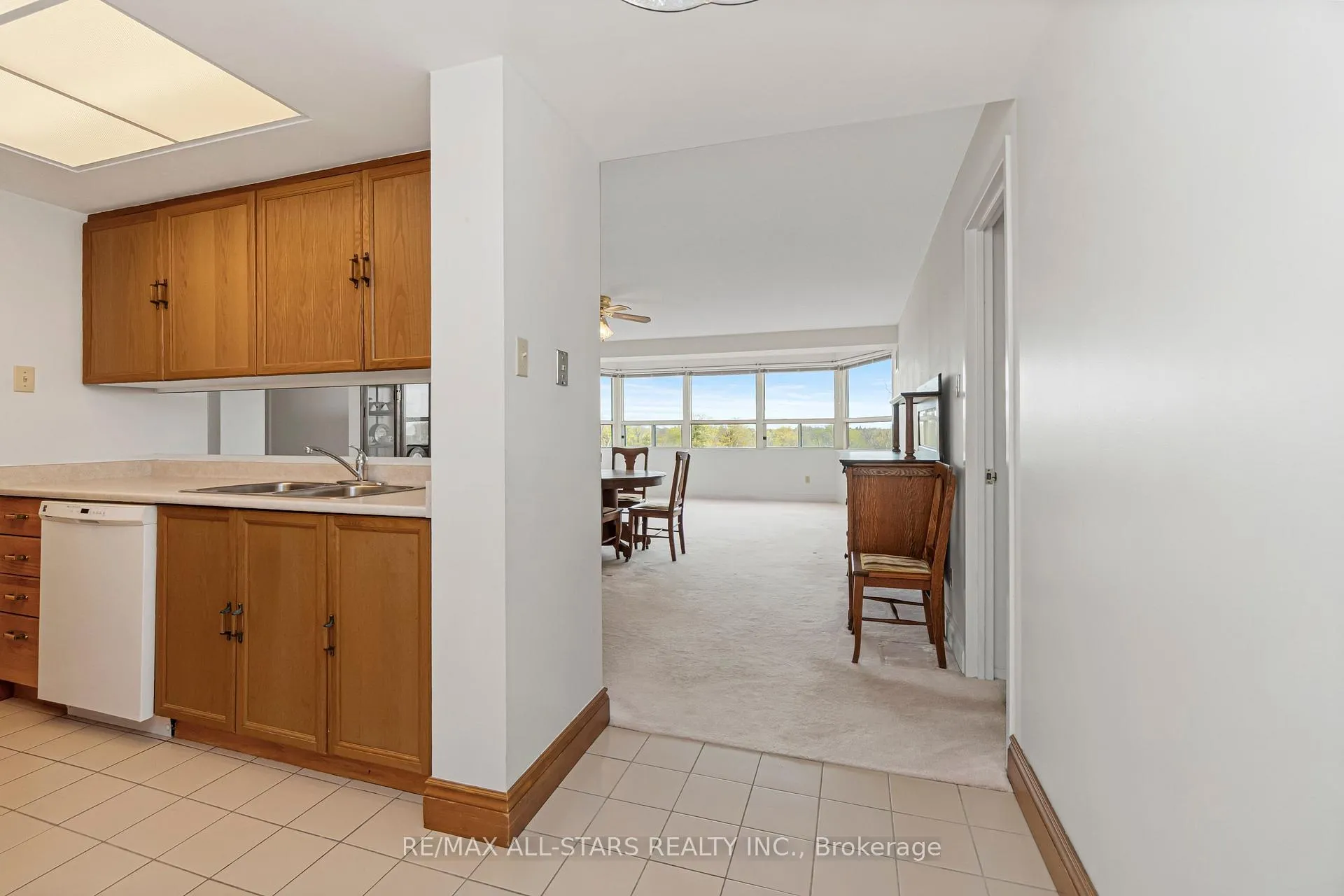 Photo 10 of Unit 607, 2 Raymerville Drive, Markham, Raymerville — HOMEH