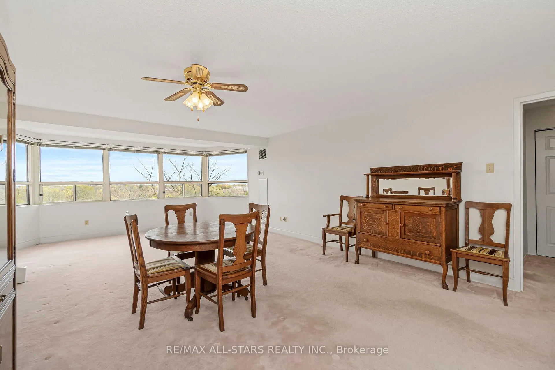 Photo 13 of Unit 607, 2 Raymerville Drive, Markham, Raymerville — HOMEH