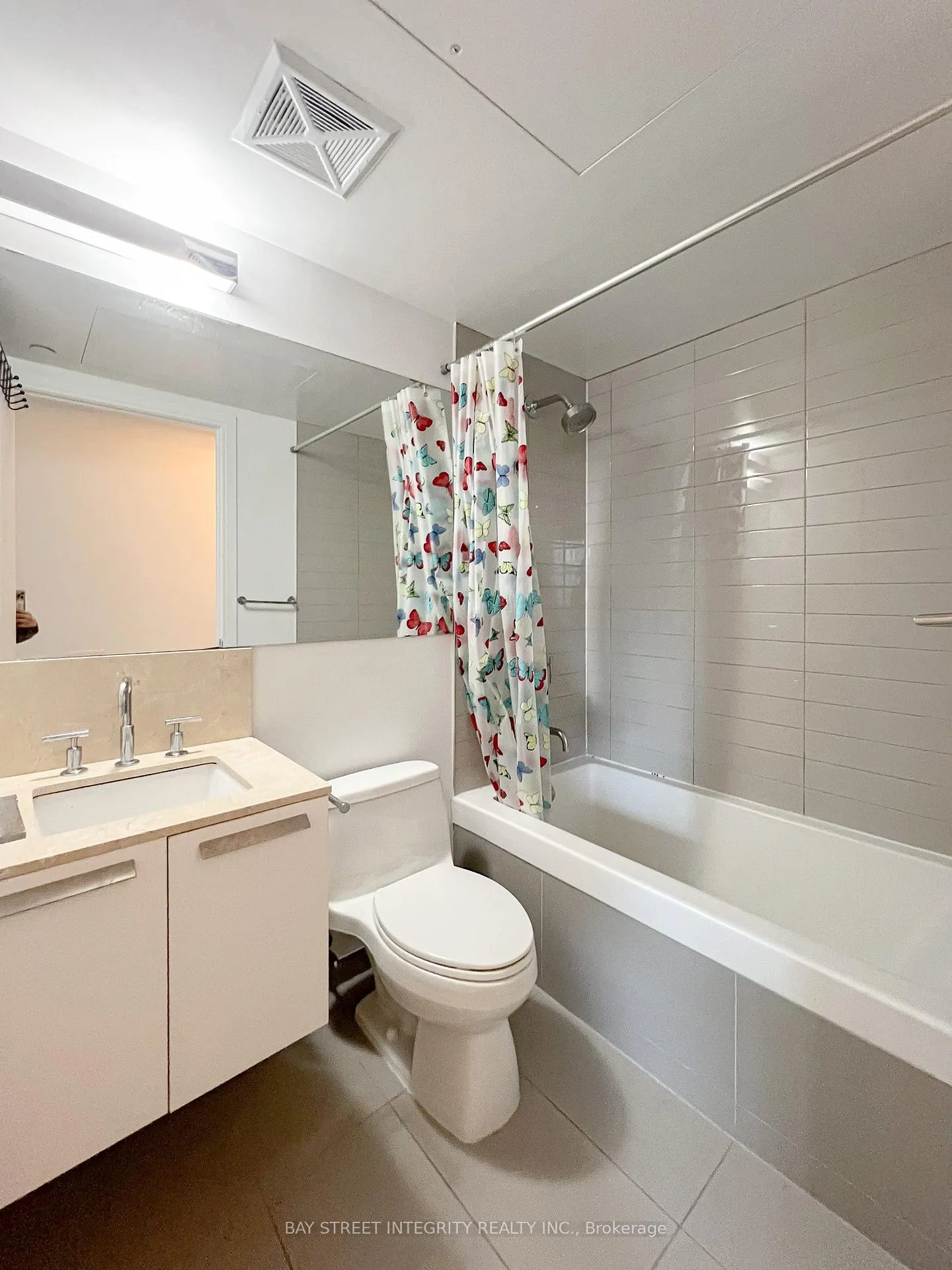 Photo 4 of Unit 706, 42 Charles Street E, Toronto, Church-Yonge Corridor — HOMEH