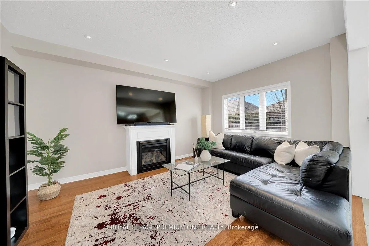 Photo 20 of 30 Monabelle Crescent, Brampton, Vales of Castlemore North — HOMEH