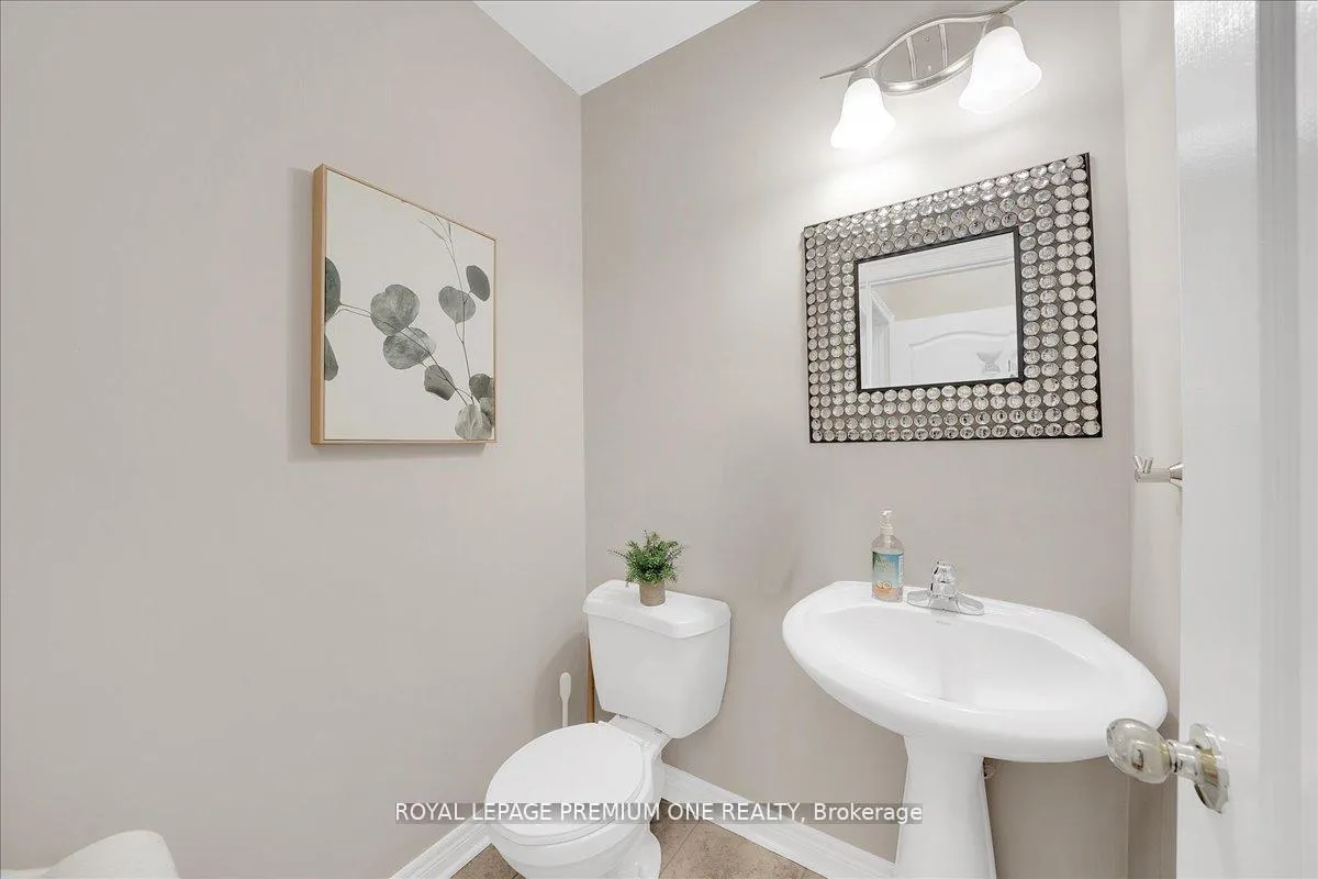 Photo 23 of 30 Monabelle Crescent, Brampton, Vales of Castlemore North — HOMEH