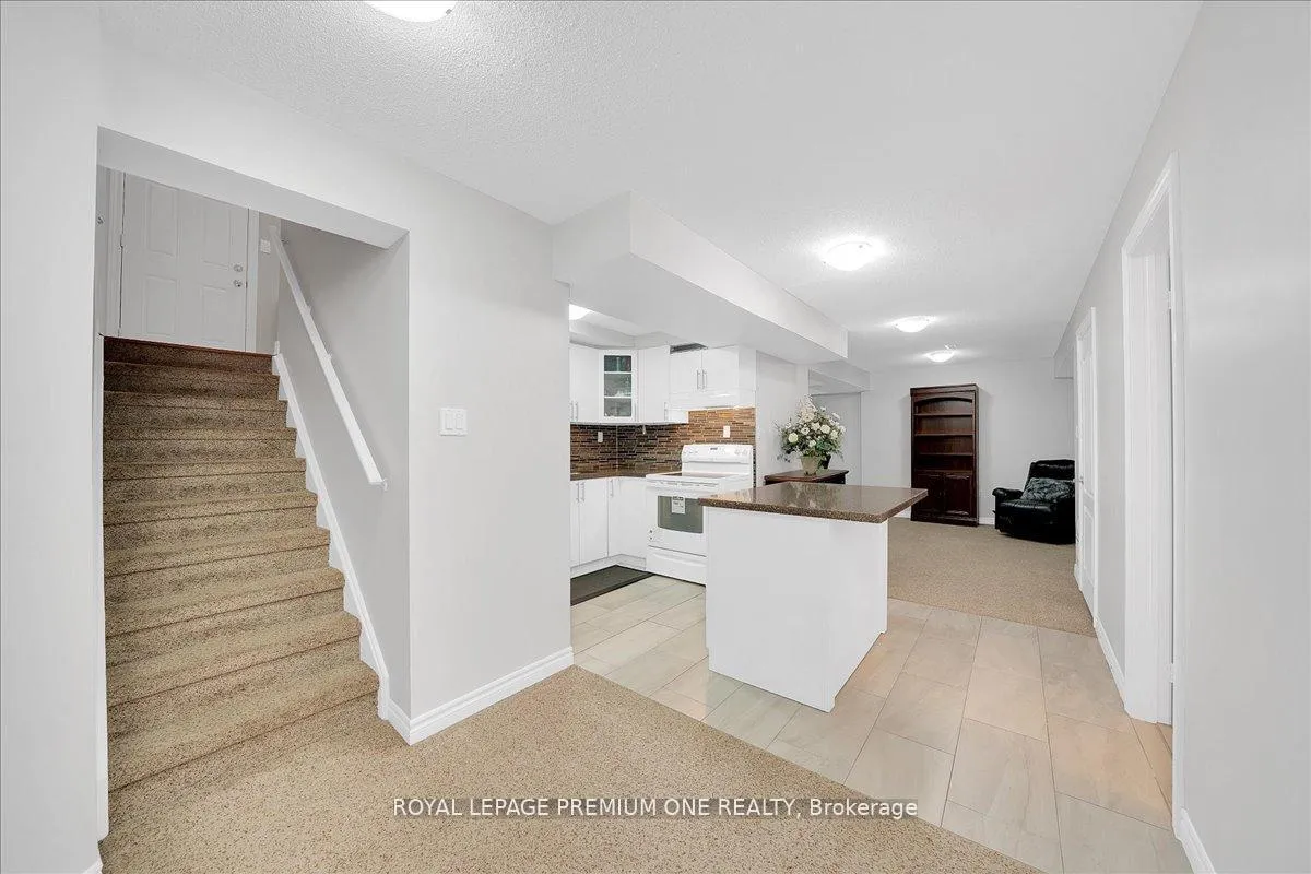 Photo 36 of 30 Monabelle Crescent, Brampton, Vales of Castlemore North — HOMEH
