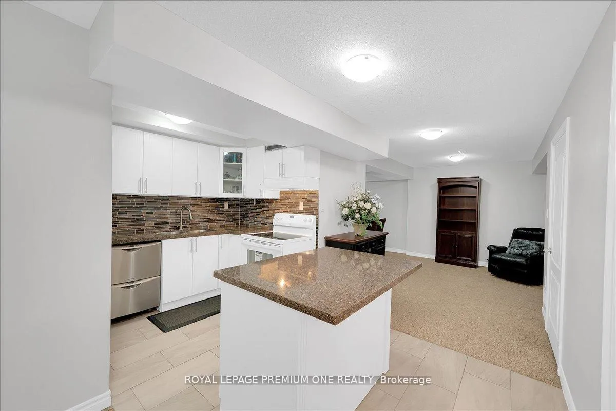 Photo 37 of 30 Monabelle Crescent, Brampton, Vales of Castlemore North — HOMEH